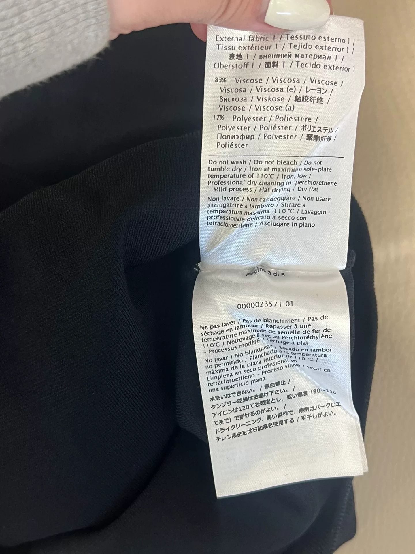 Valentino Valentino Fashionable Top with Unique Sleeves Size M / US 6-8 / IT 42-44 - 5 Thumbnail