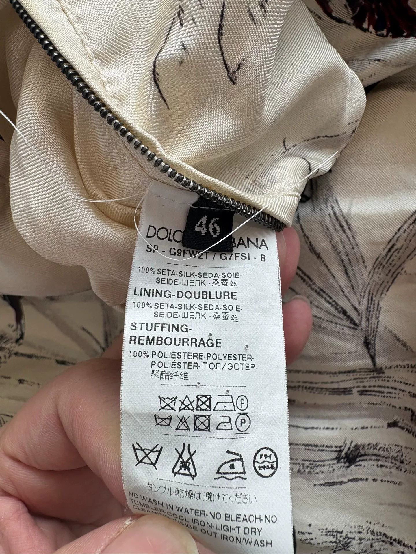 Dolce & Gabbana Dolce & Gabbana Silk Jacket for Autumn Size US S / EU 44-46 / 1 - 6 Thumbnail
