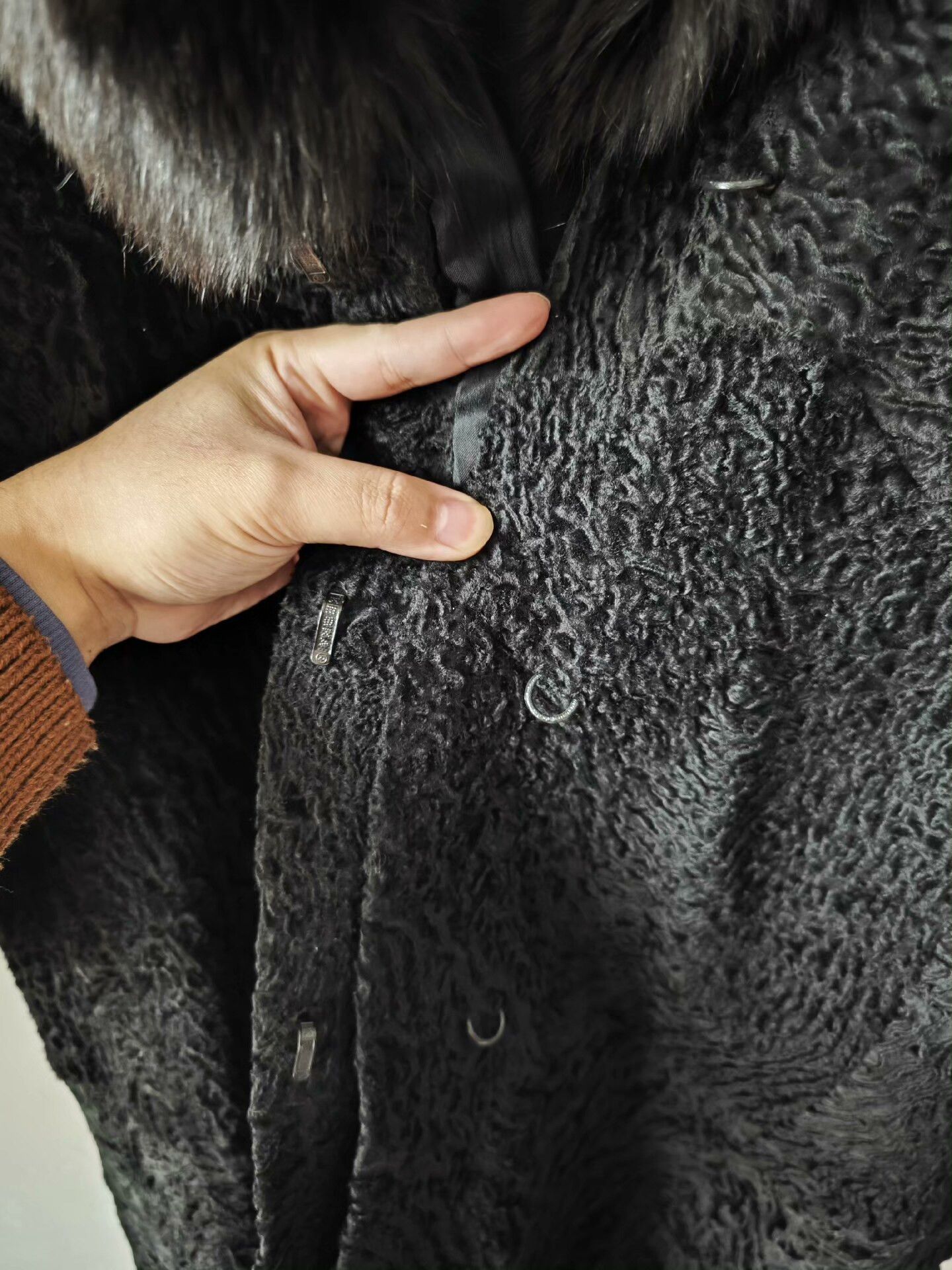 Japanese Brand Black Persian Wool Fur Coat with Fox Collar Size L / US 10 / IT 46 - 7 Thumbnail
