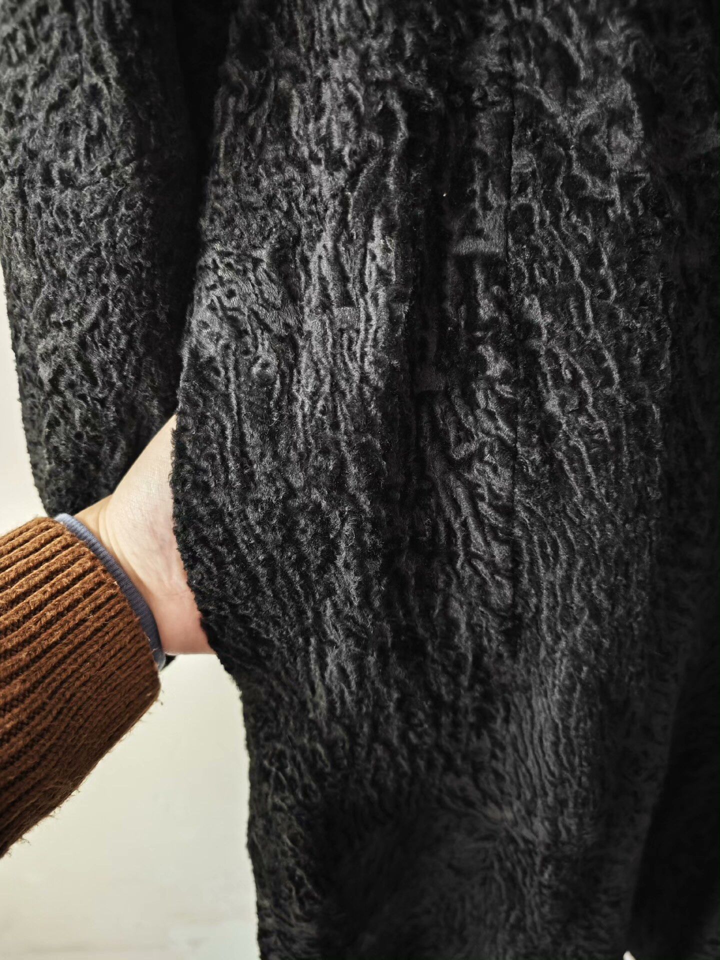 Japanese Brand Black Persian Wool Fur Coat with Fox Collar Size L / US 10 / IT 46 - 8 Thumbnail