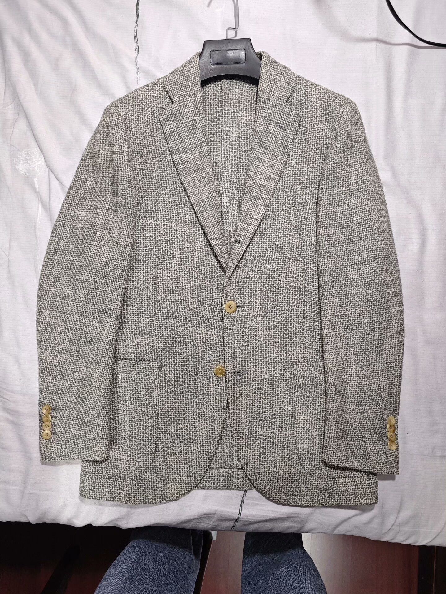 Japanese Brand Custom Gray Wool Silk Blend Suit Size US S / EU 44-46 / 1 - 5 Thumbnail
