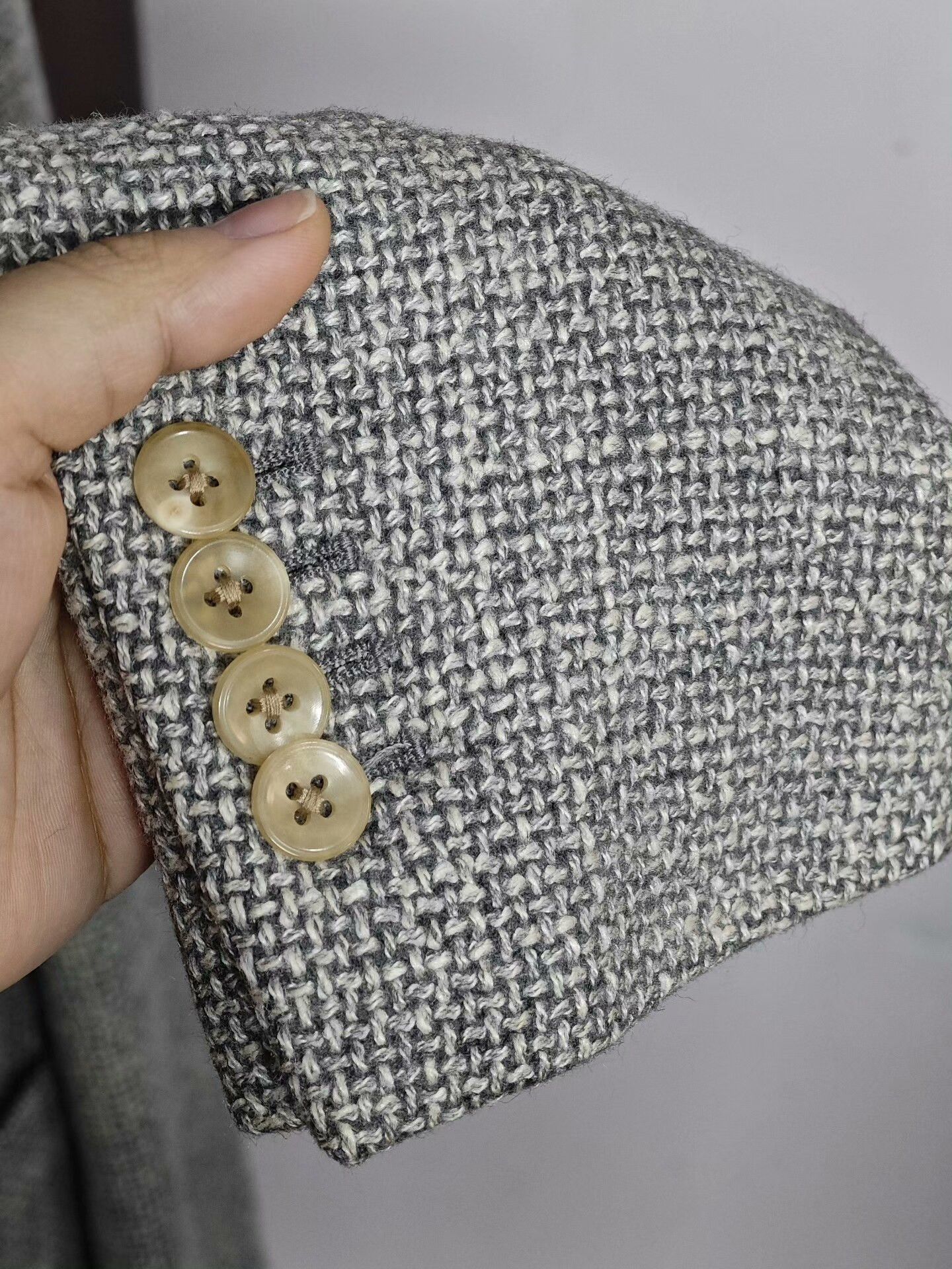 Japanese Brand Custom Gray Wool Silk Blend Suit Size US S / EU 44-46 / 1 - 4 Thumbnail