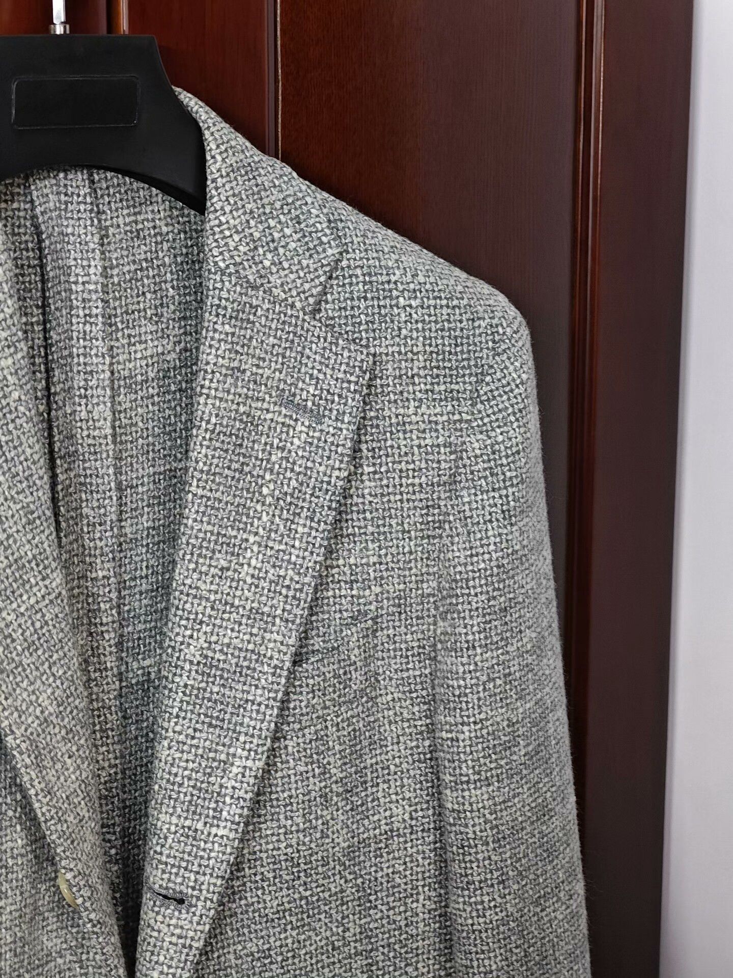 Japanese Brand Custom Gray Wool Silk Blend Suit Size US S / EU 44-46 / 1 - 2 Thumbnail