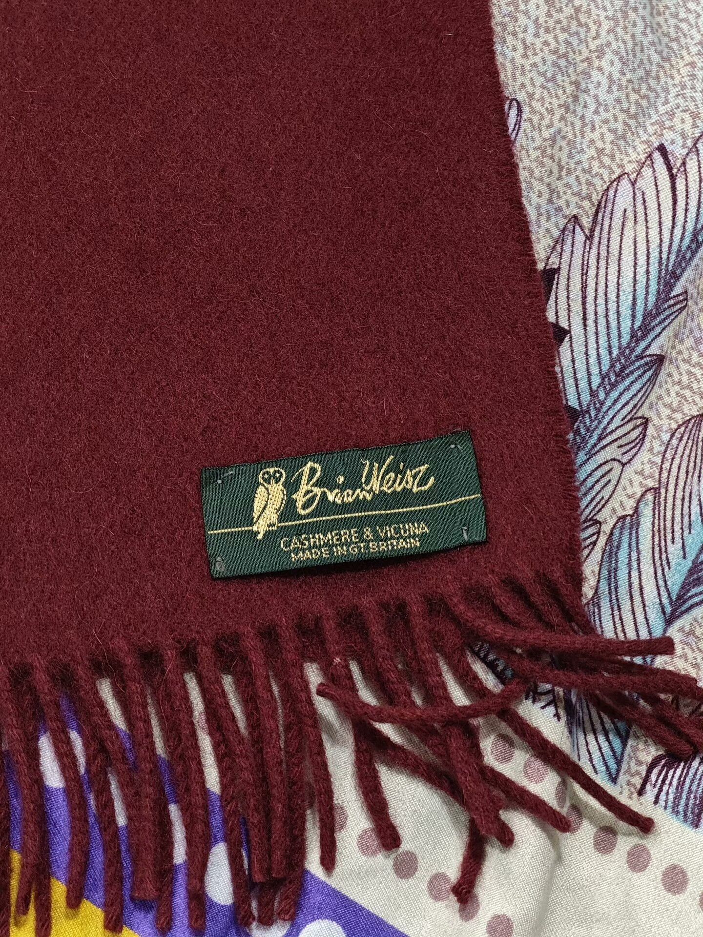 Japanese Brand Brian Weisz Cashmere Scarf in Burgundy Size ONE SIZE - 2 Thumbnail