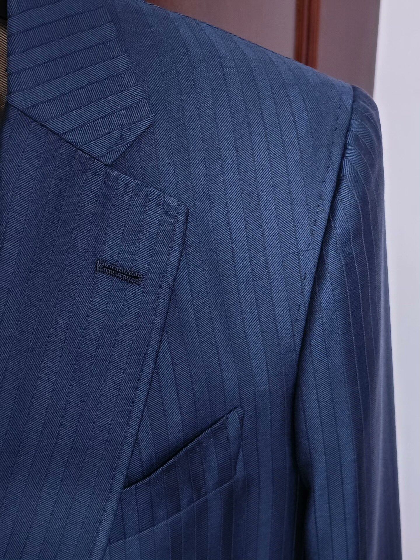 Japanese Brand Handmade Wool Suit from Dormeuil Size US M / EU 48-50 / 2 - 2 Thumbnail