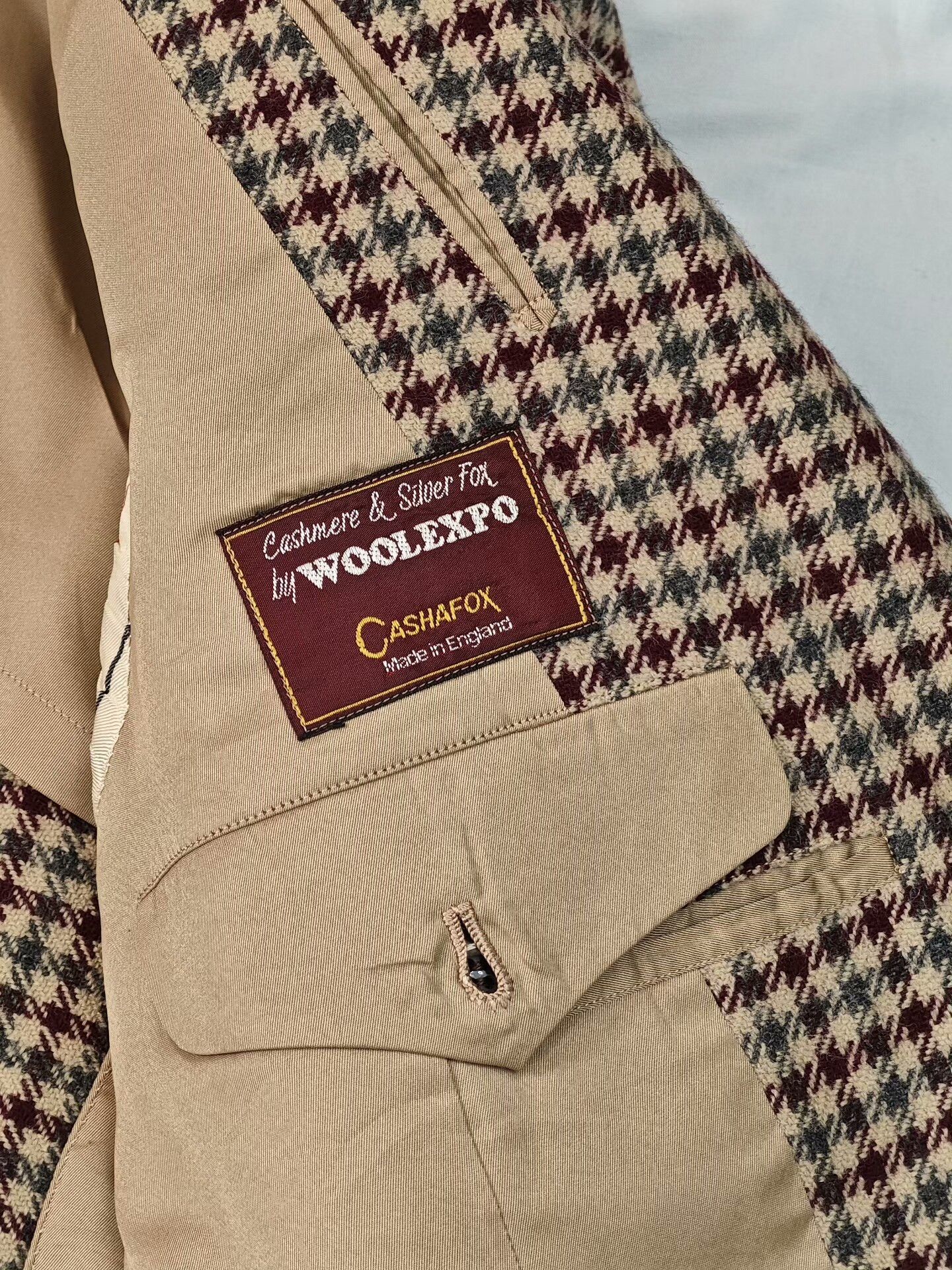 Japanese Brand Custom British Wool Blend Suit Size US L / EU 52-54 / 3 - 7 Thumbnail