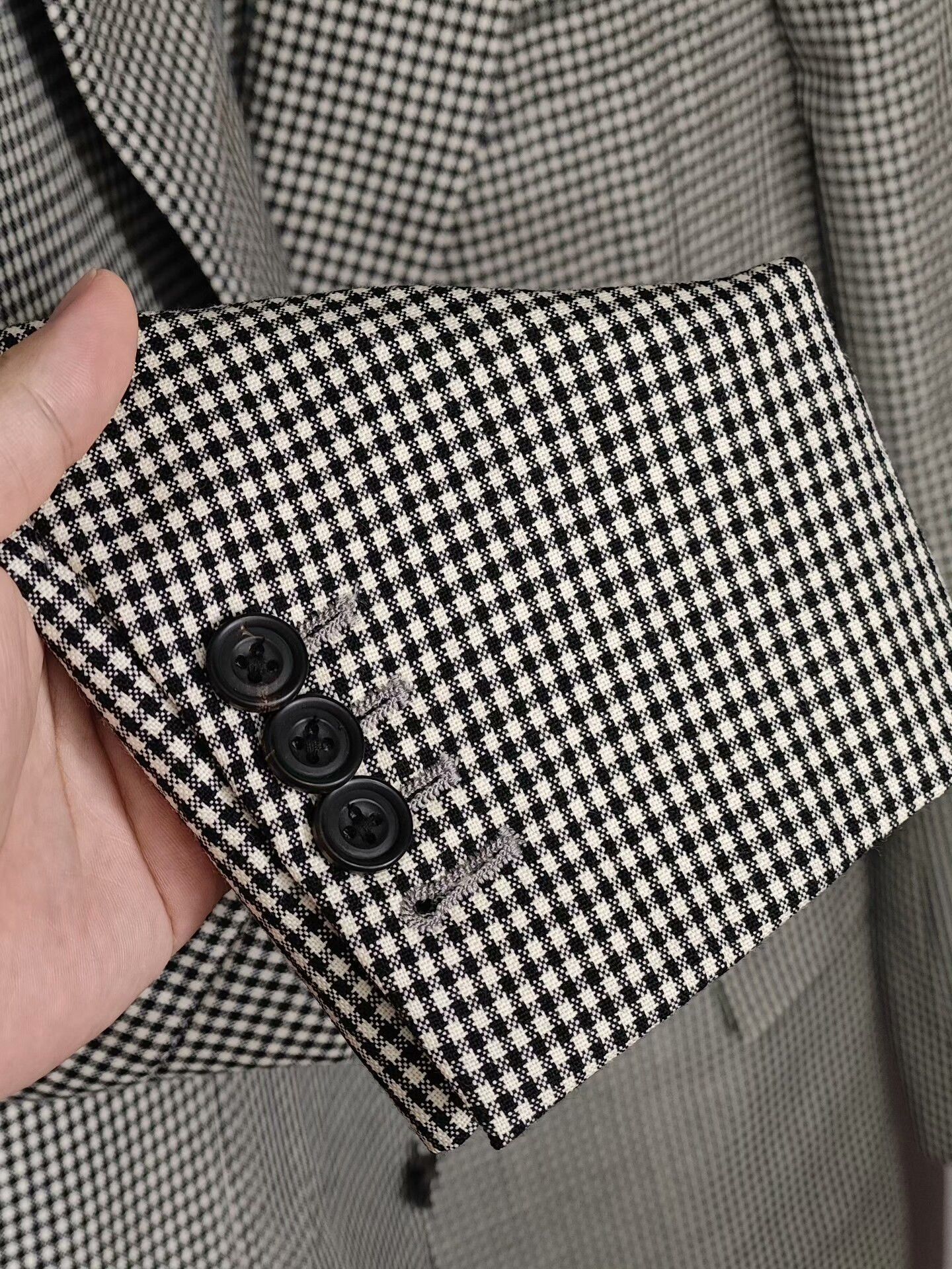 Japanese Brand Custom Black and White Check Suit Size US M / EU 48-50 / 2 - 4 Thumbnail