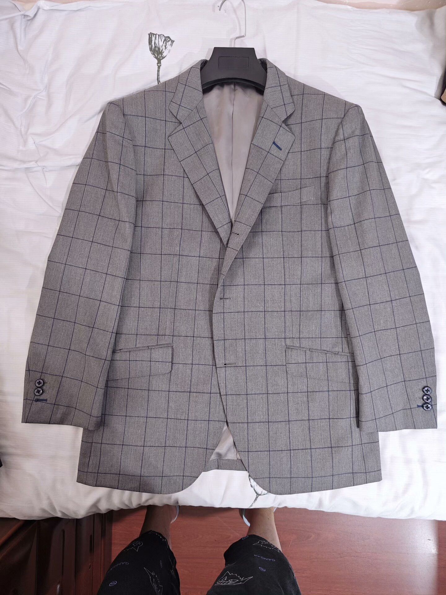 Japanese Brand Custom Italian Wool Suit with Blue Check Size US M / EU 48-50 / 2 - 5 Thumbnail