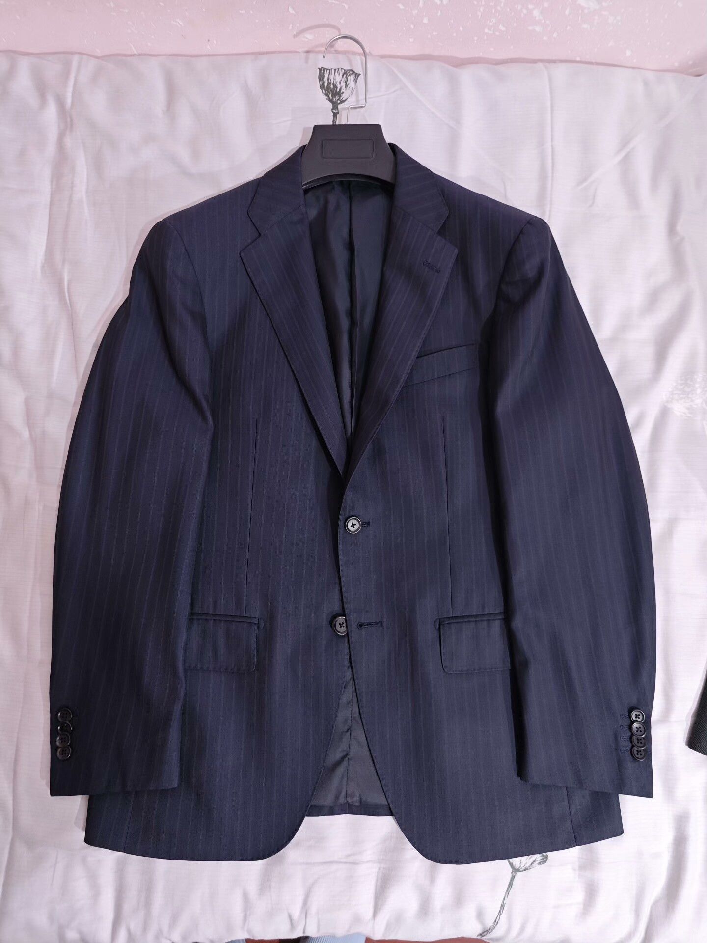Japanese Brand Custom Italian Wool Suit in Navy Size US M / EU 48-50 / 2 - 5 Thumbnail