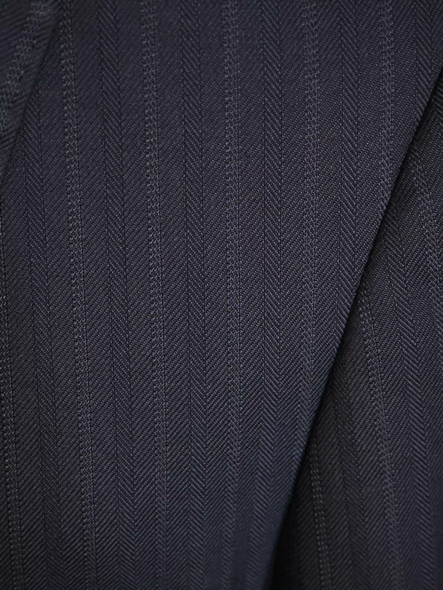 Japanese Brand Custom Italian Wool Suit in Navy Size US M / EU 48-50 / 2 - 9 Thumbnail