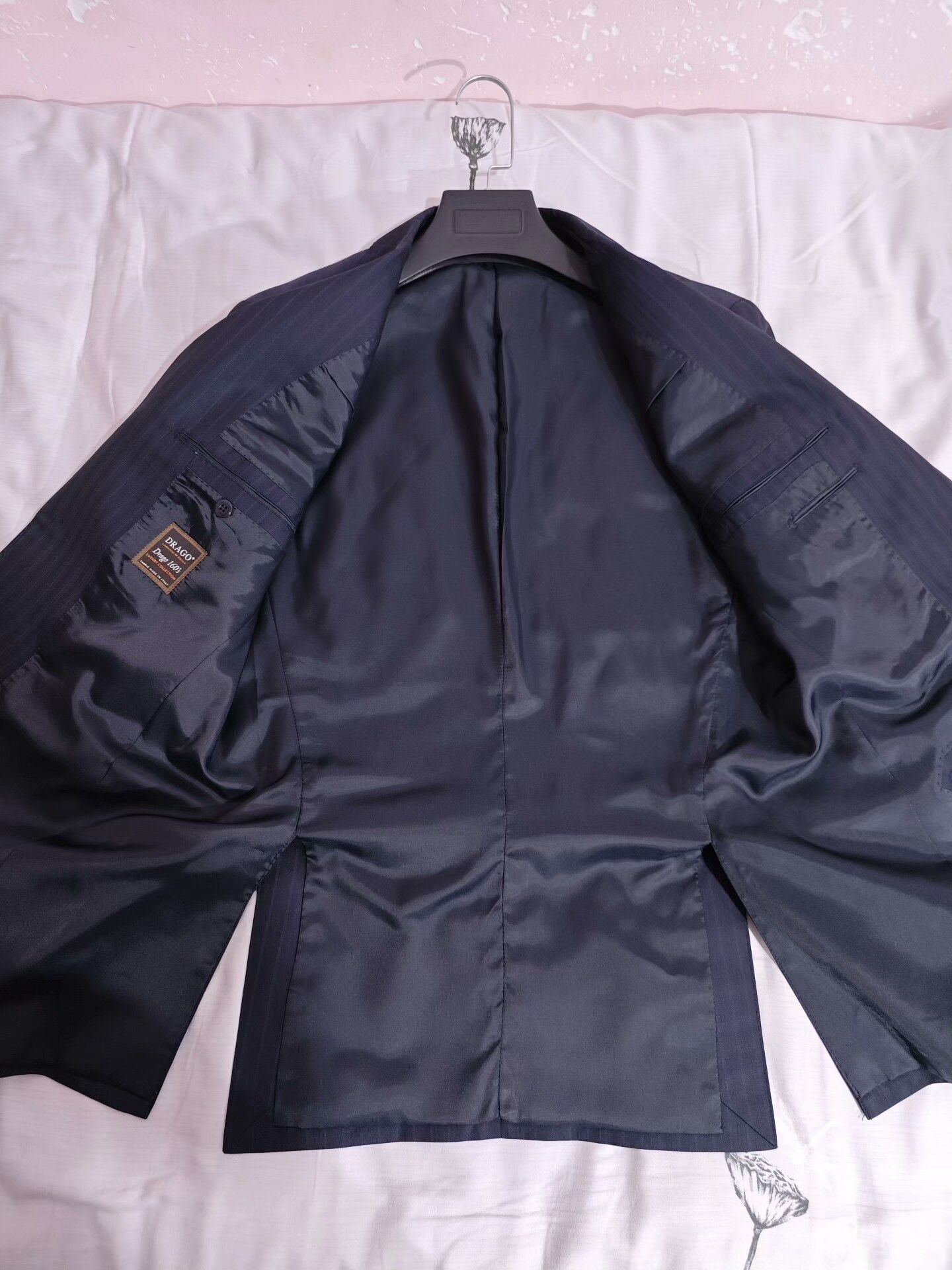 Japanese Brand Custom Italian Wool Suit in Navy Size US M / EU 48-50 / 2 - 6 Thumbnail