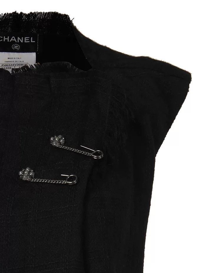 Chanel CHANEL Sleeveless Wool Coat with Brooch Size XS / US 0-2 / IT 36-38 - 4 Thumbnail