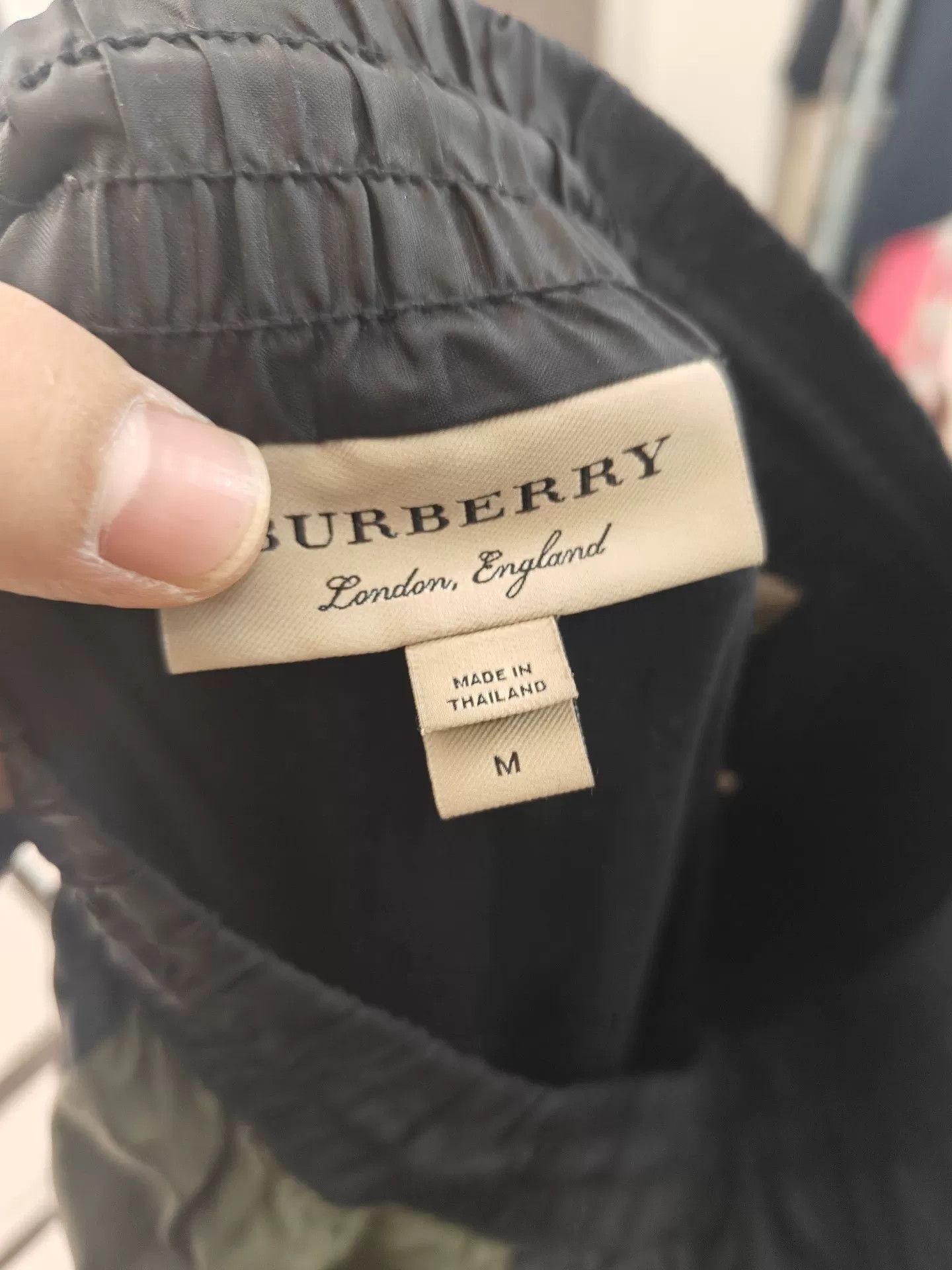 Burberry Burberry Nylon Pants in Excellent Condition Size US 32 / EU 48 - 3 Thumbnail