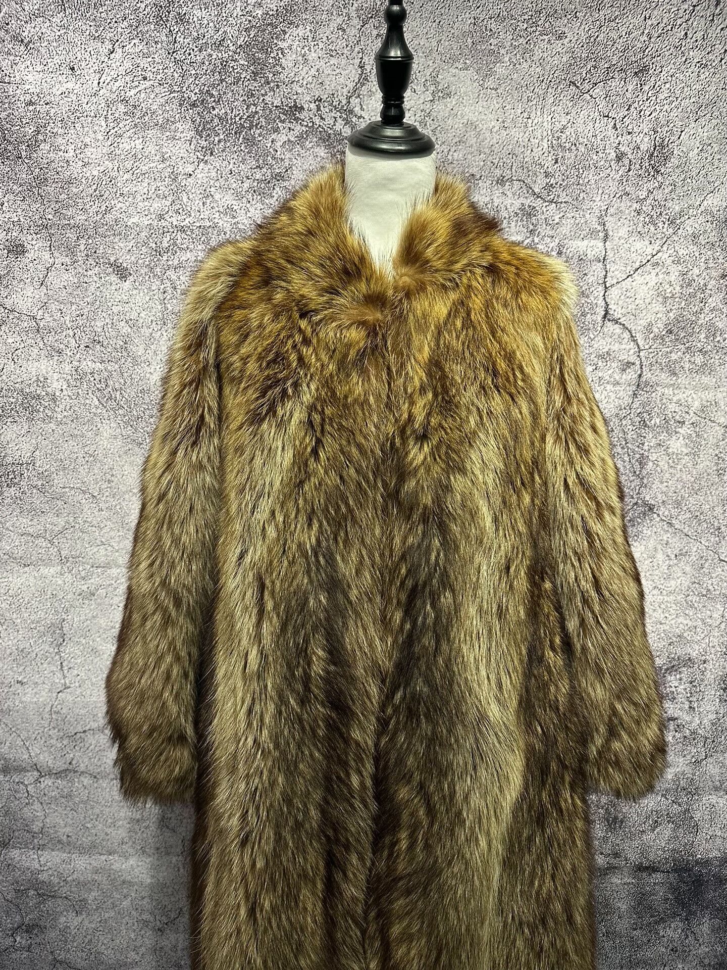 Japanese Brand Vintage EMBA Raccoon Fur Long Coat Size M / US 6-8 / IT 42-44 - 2 Thumbnail