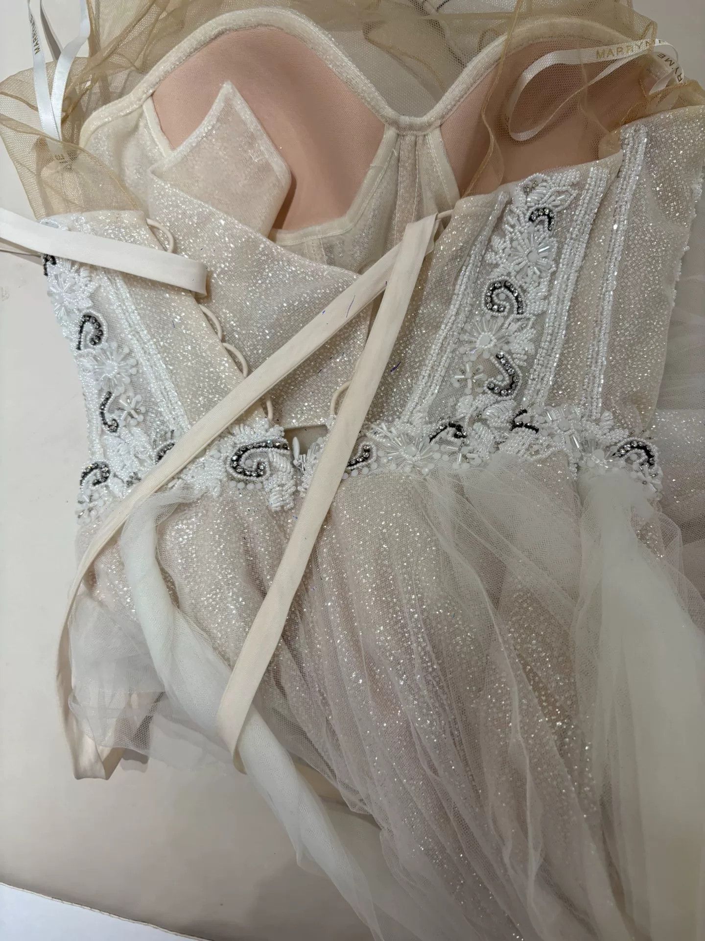 Japanese Brand Elegant Wedding Dress with Tulle Skirt Size M / US 6-8 / IT 42-44 - 4 Thumbnail