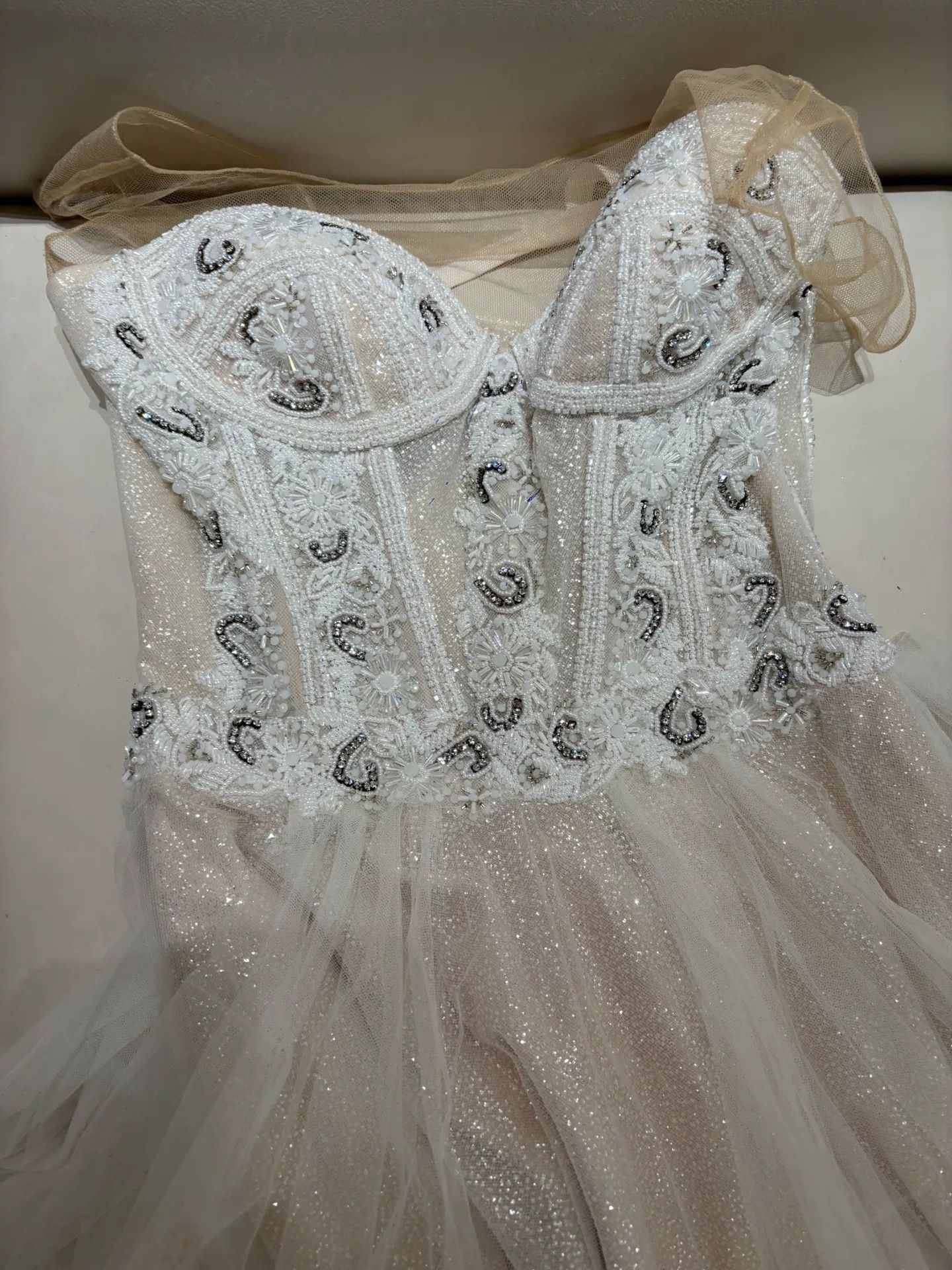 Japanese Brand Elegant Wedding Dress with Tulle Skirt Size M / US 6-8 / IT 42-44 - 3 Thumbnail