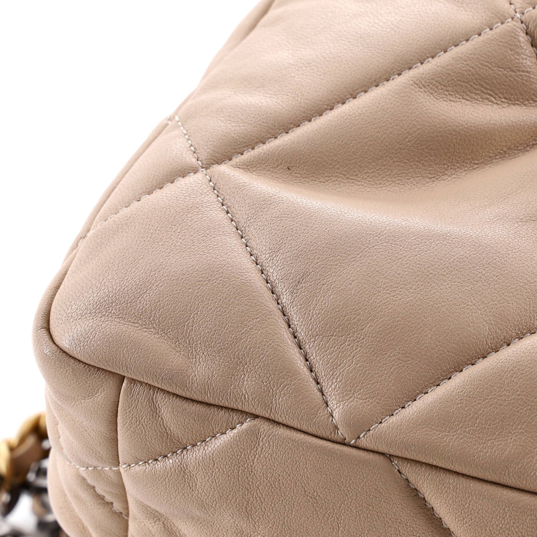 Chanel 19 Flap Bag Size ONE SIZE - 7 Thumbnail