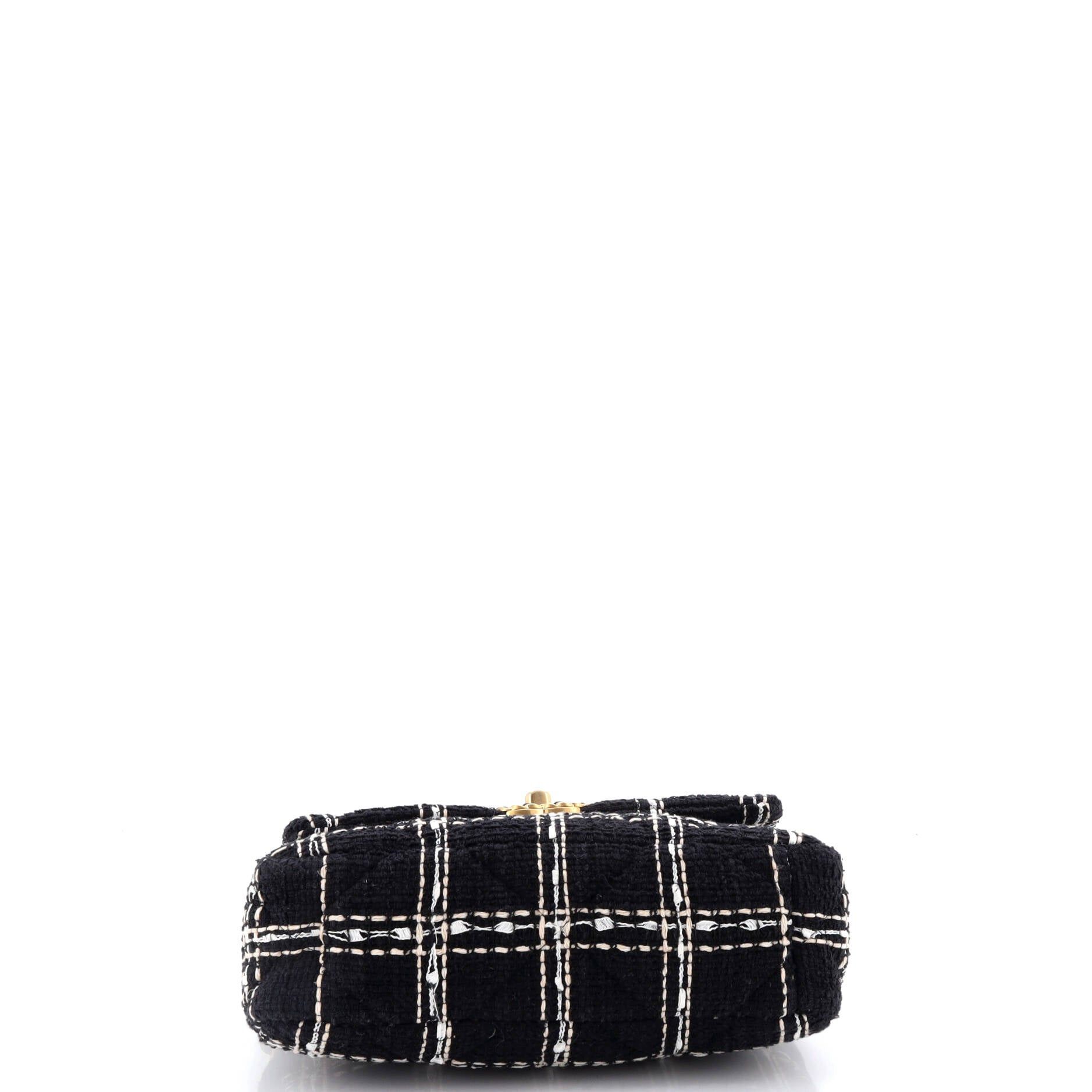 Chanel 19 Flap Bag Size ONE SIZE - 4 Thumbnail