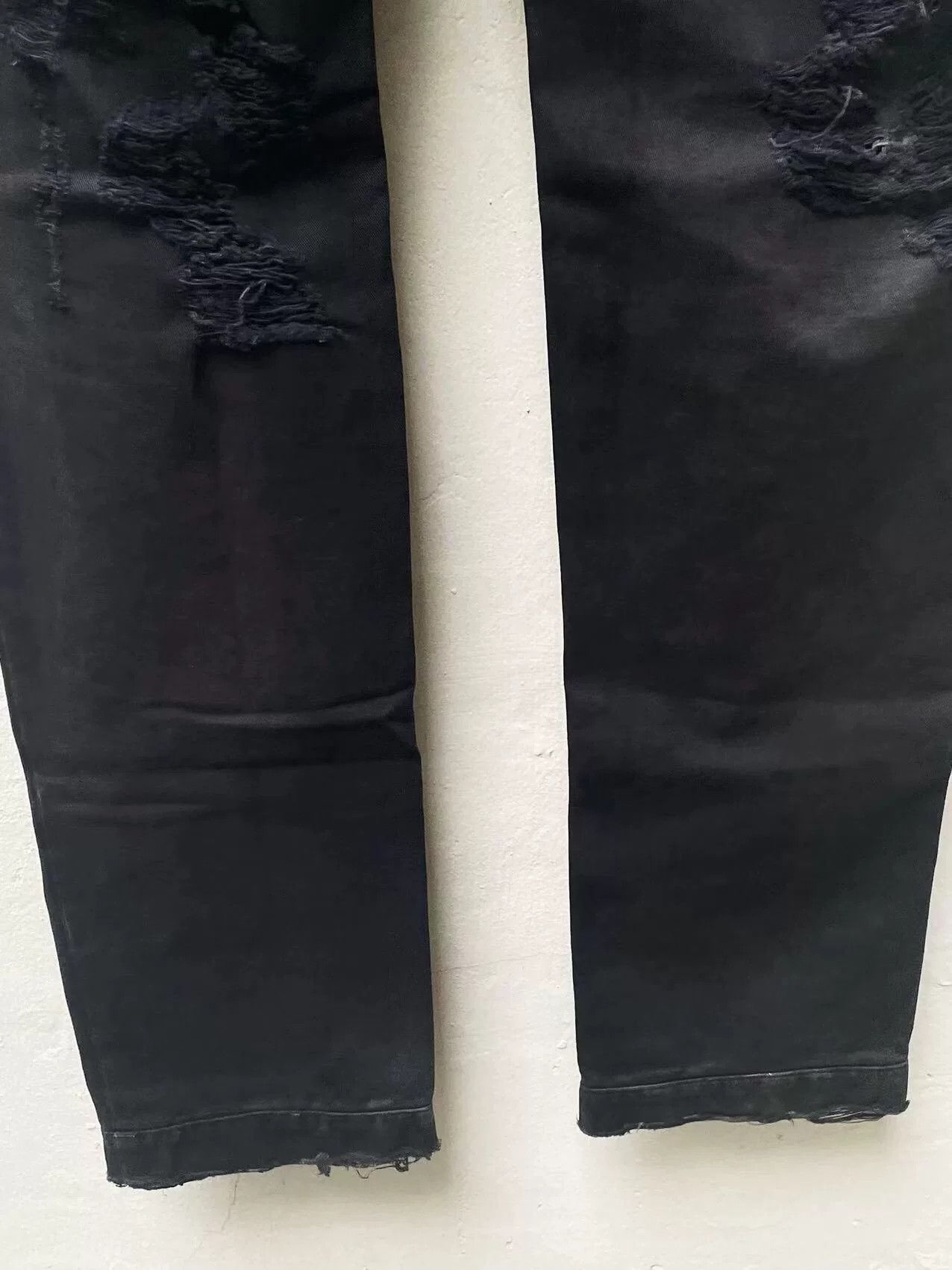 Dolce & Gabbana Dolce & Gabbana Distressed Black Jeans Size 28" / US 6 / IT 42 - 7 Thumbnail