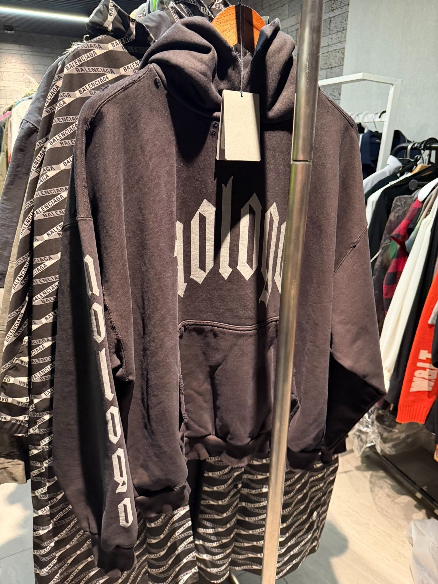Balenciaga Balenciaga Distressed Hoodie for Unisex Size US M / EU 48-50 / 2 - 7 Thumbnail