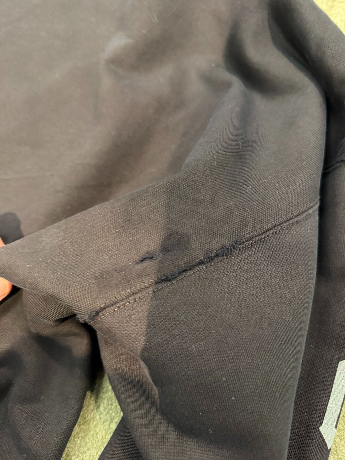 Balenciaga Balenciaga Distressed Hoodie for Unisex Size US M / EU 48-50 / 2 - 6 Thumbnail