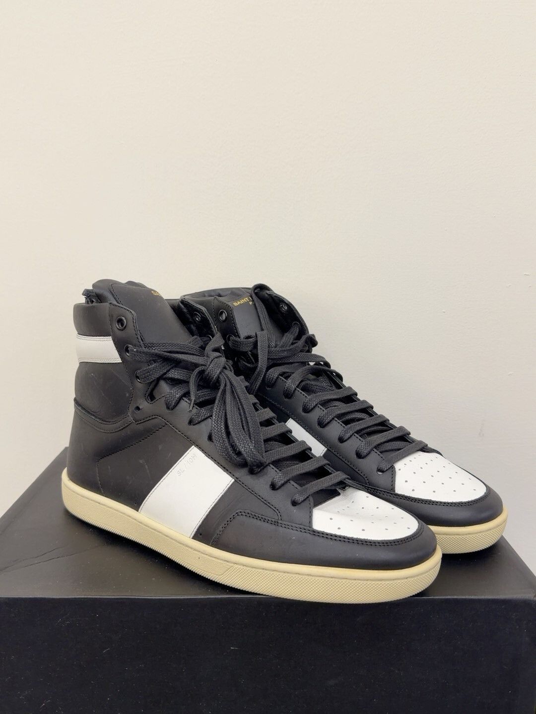 Saint Laurent Paris Saint Laurent Black and White High-Top Sneakers Size US 10 / EU 43 - 2 Thumbnail