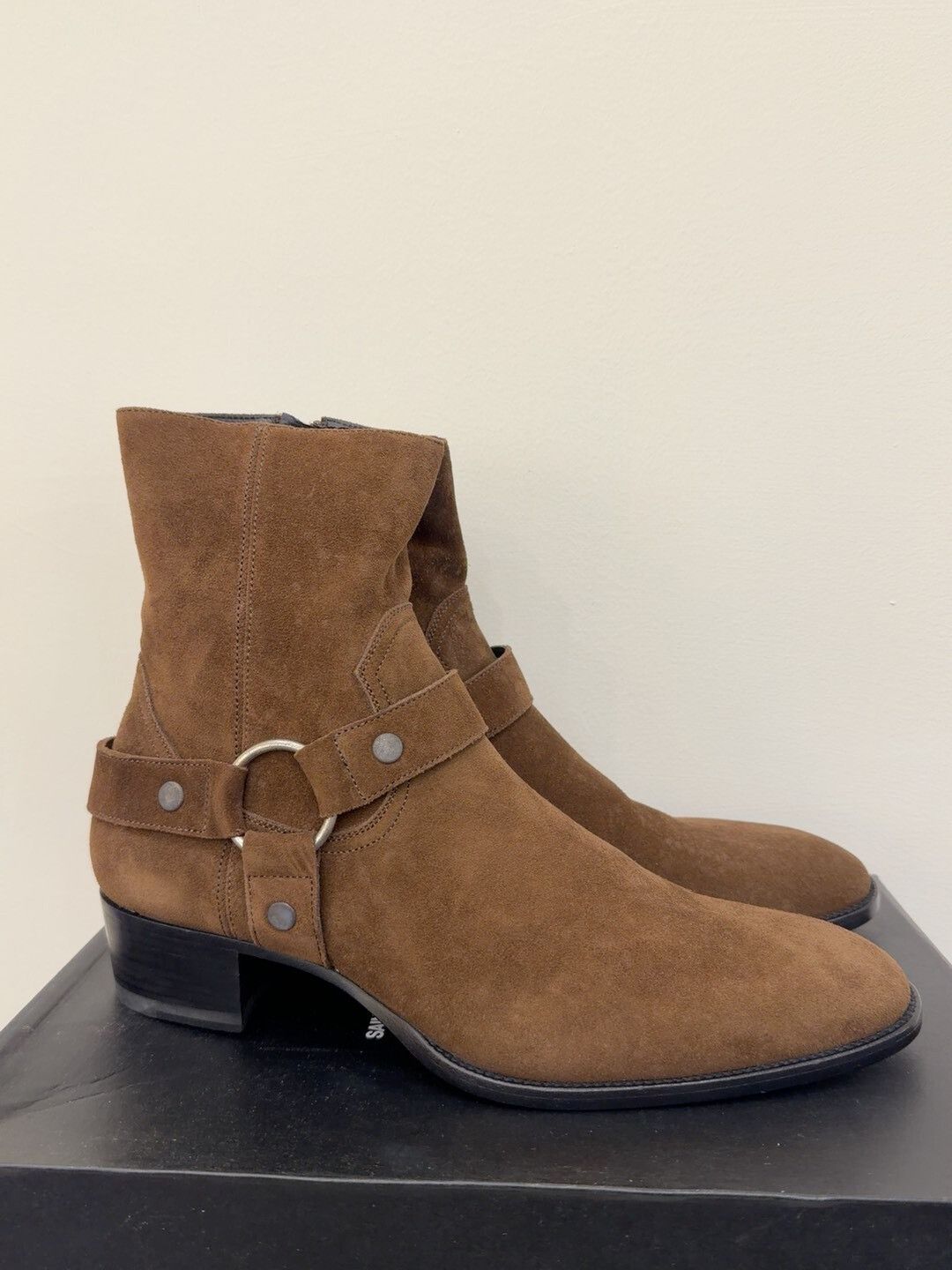 Saint Laurent Paris Saint Laurent Men's Chelsea Boots in Brown Size US 10 / EU 43 - 2 Thumbnail