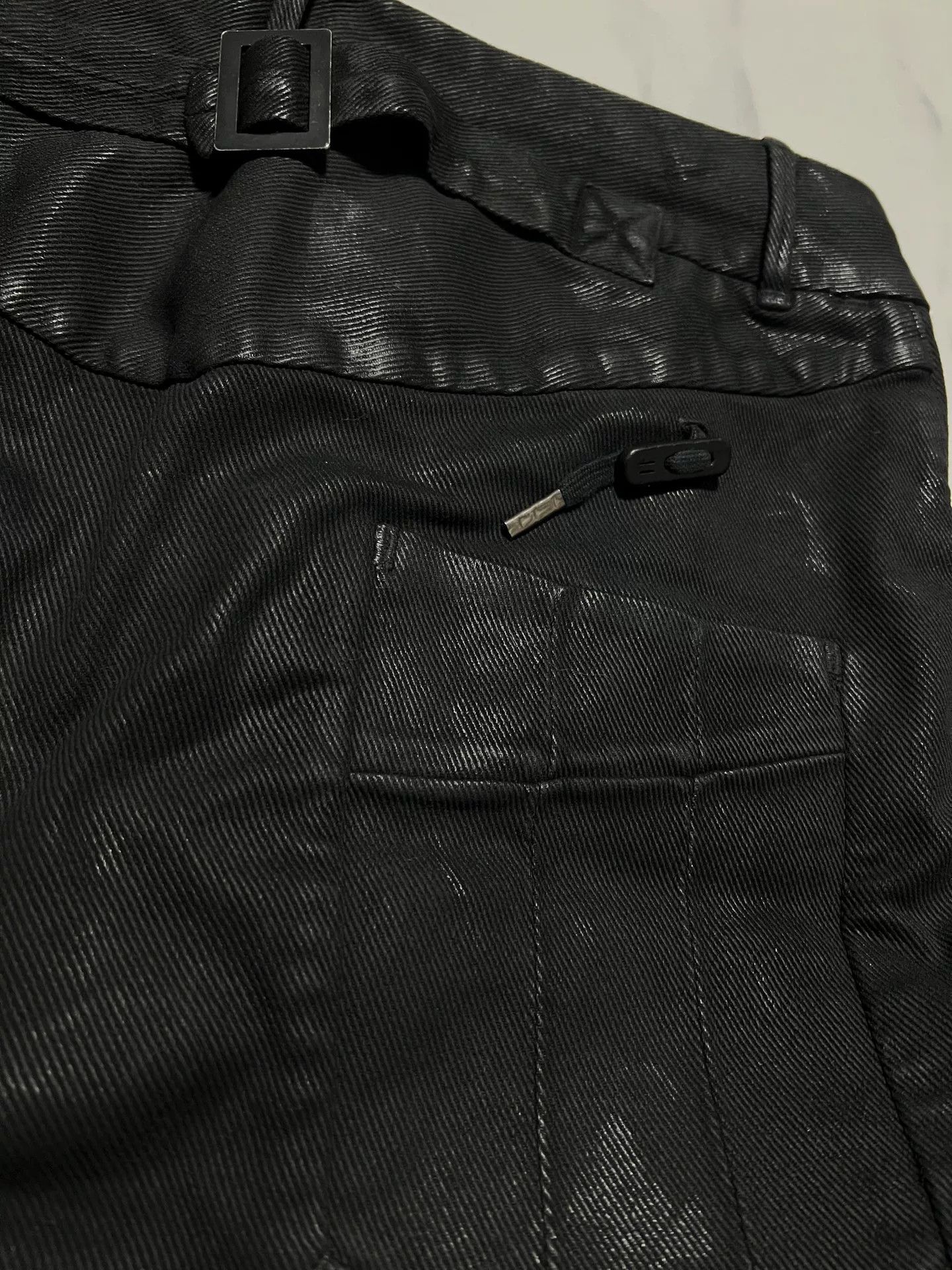 Boris Bidjan Saberi Boris Bidjan Saberi Coated Shorts Size US 26 / EU 42 - 6 Thumbnail