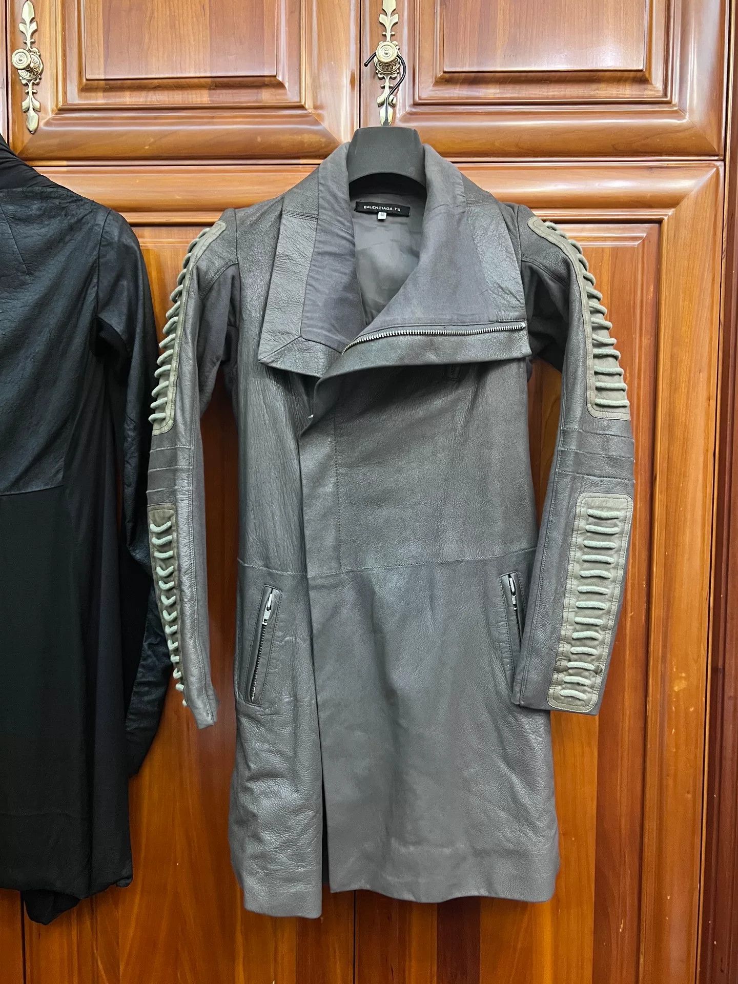 Rick Owens Rick Owens Balenciaga Gothic Leather Coat Size S / US 4 / IT 40 - 2 Thumbnail