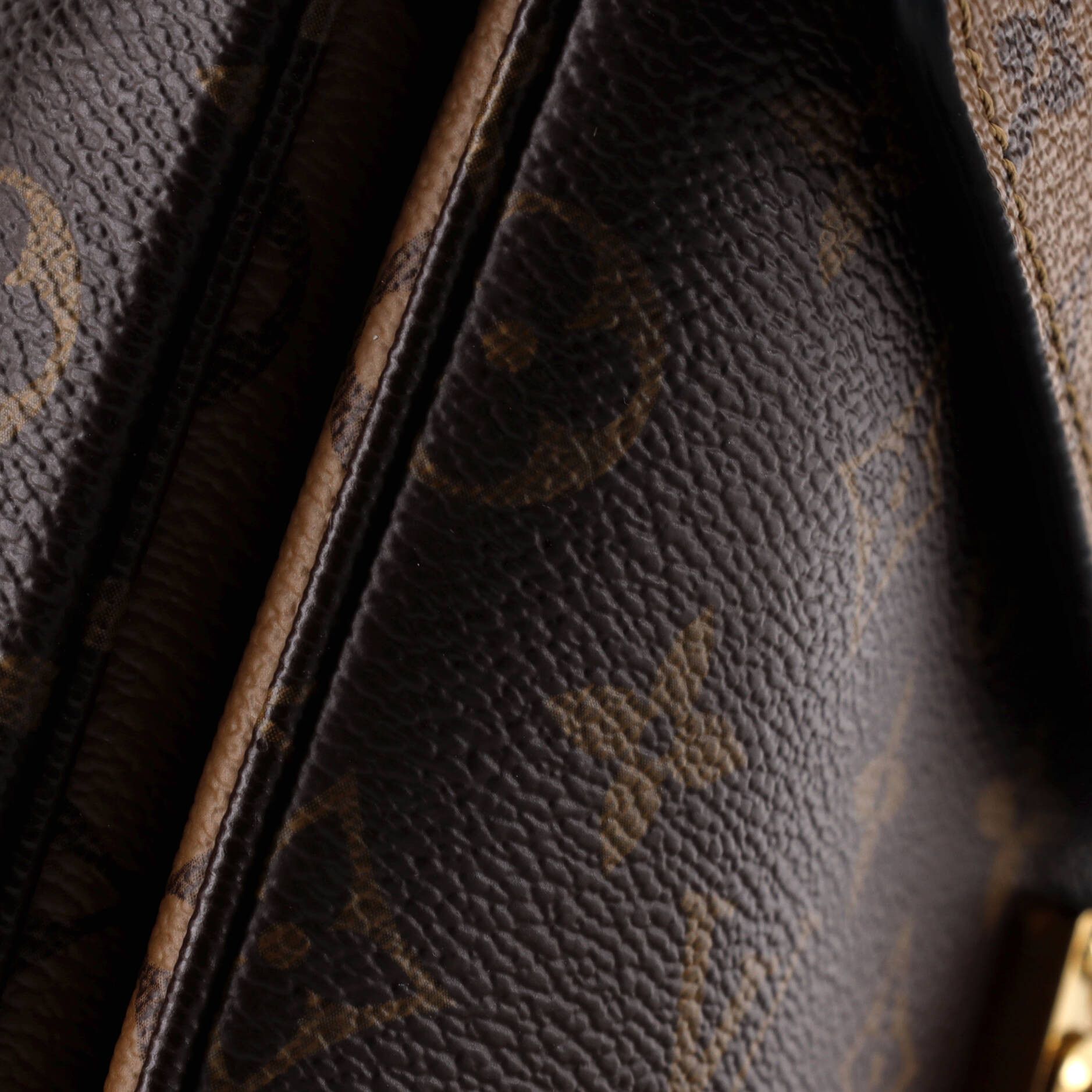 Louis Vuitton Pochette Metis Size ONE SIZE - 6 Thumbnail