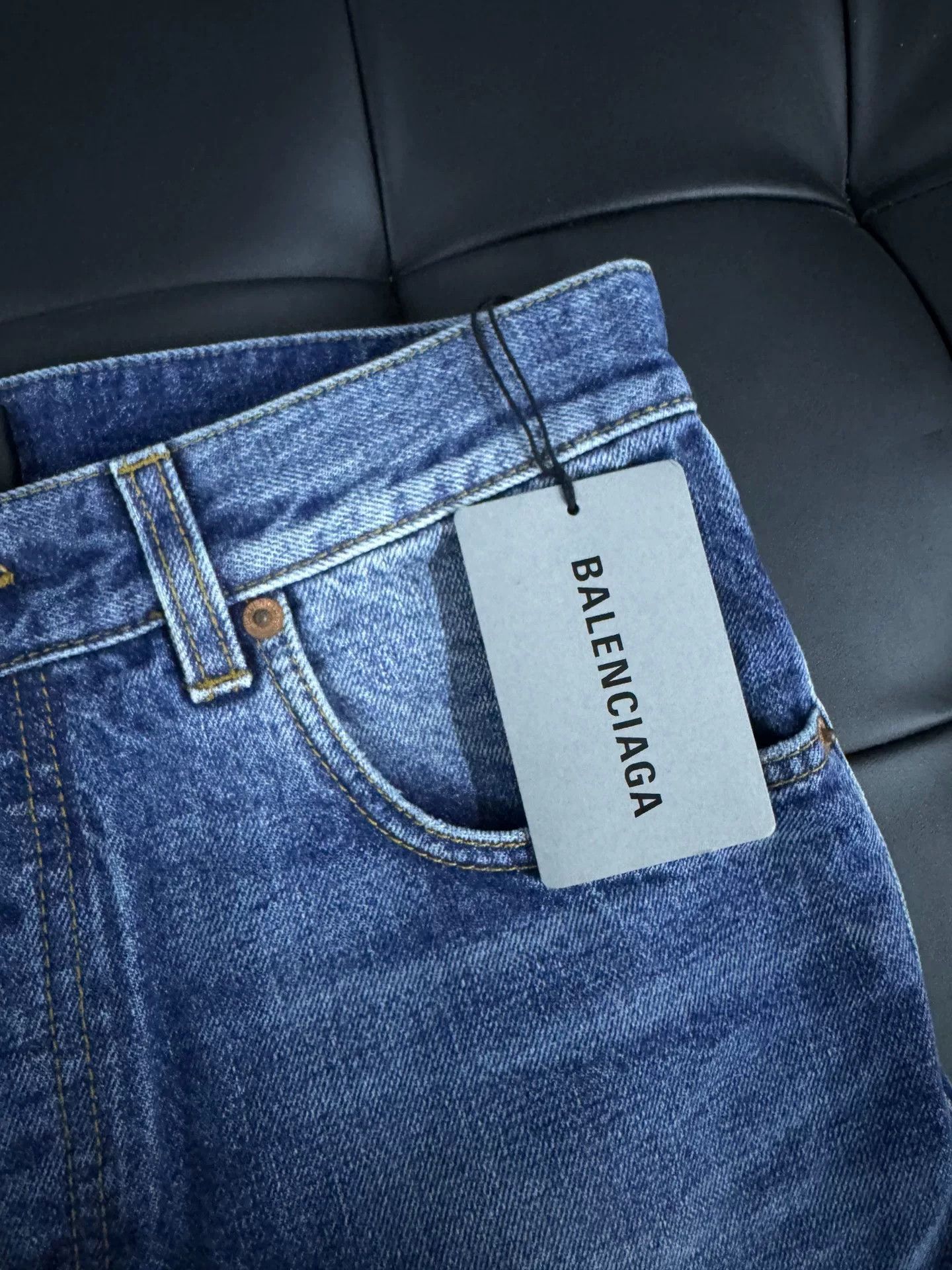 Balenciaga Balenciaga Straight Cut Distressed Jeans Size US 30 / EU 46 - 4 Thumbnail