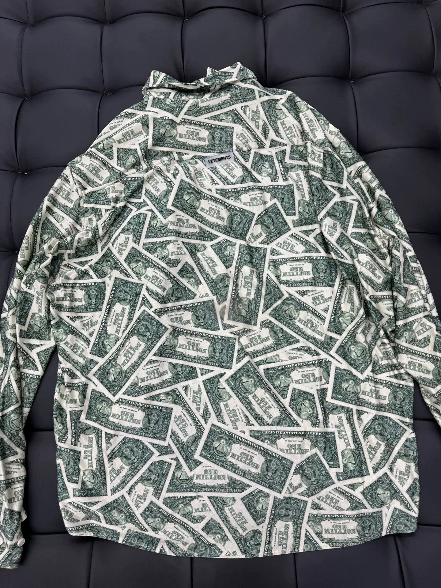 Vetements Vetements Dollar Print Shirt Size US S / EU 44-46 / 1 - 2 Thumbnail
