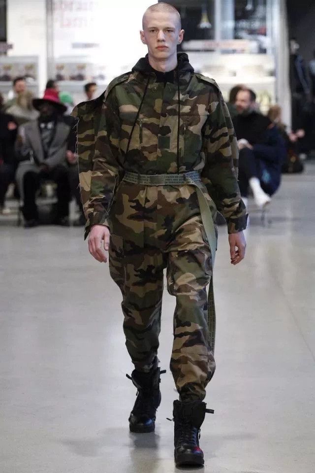 Vetements Vetements Camouflage Hoodie Jacket for Men Size US M / EU 48-50 / 2 - 9 Thumbnail