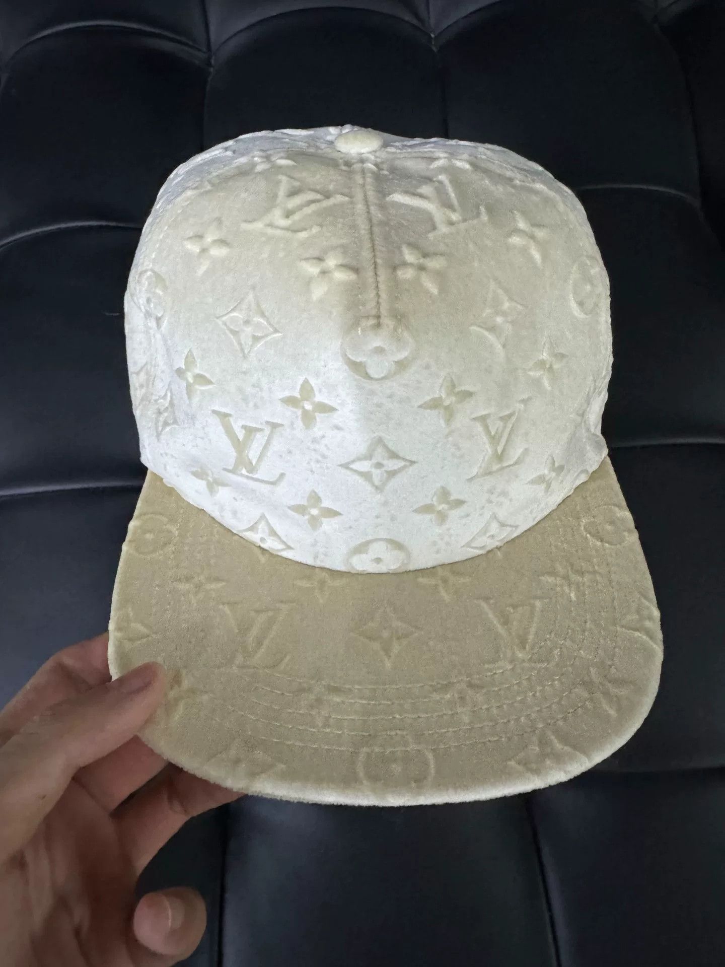 Louis Vuitton Louis Vuitton Velour Baseball Cap Size ONE SIZE - 2 Thumbnail