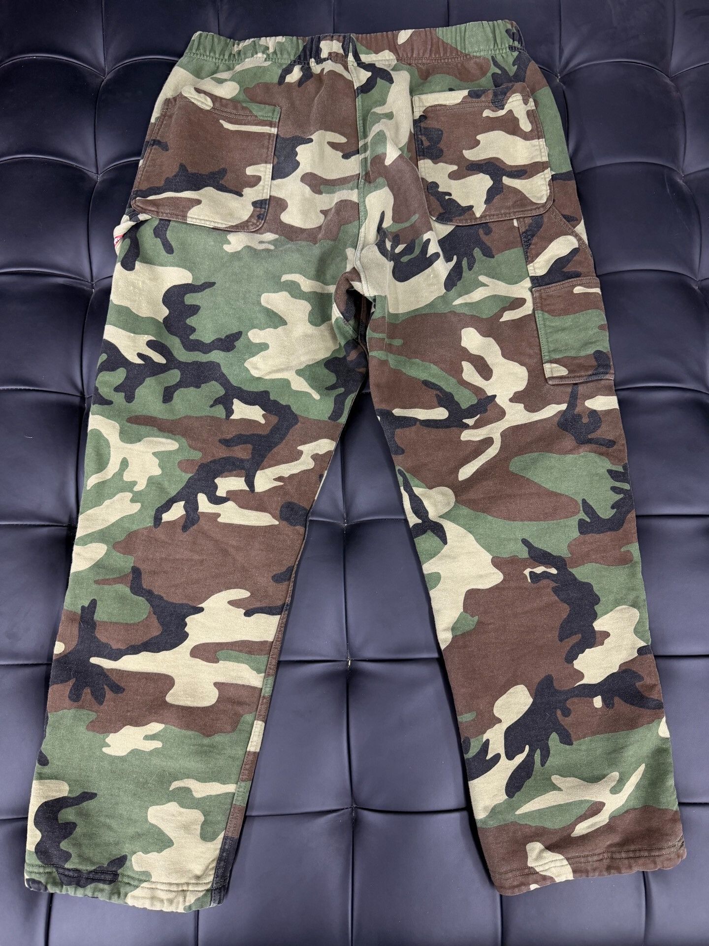 Supreme Supreme Camouflage Sweatpants Size US 30 / EU 46 - 2 Thumbnail