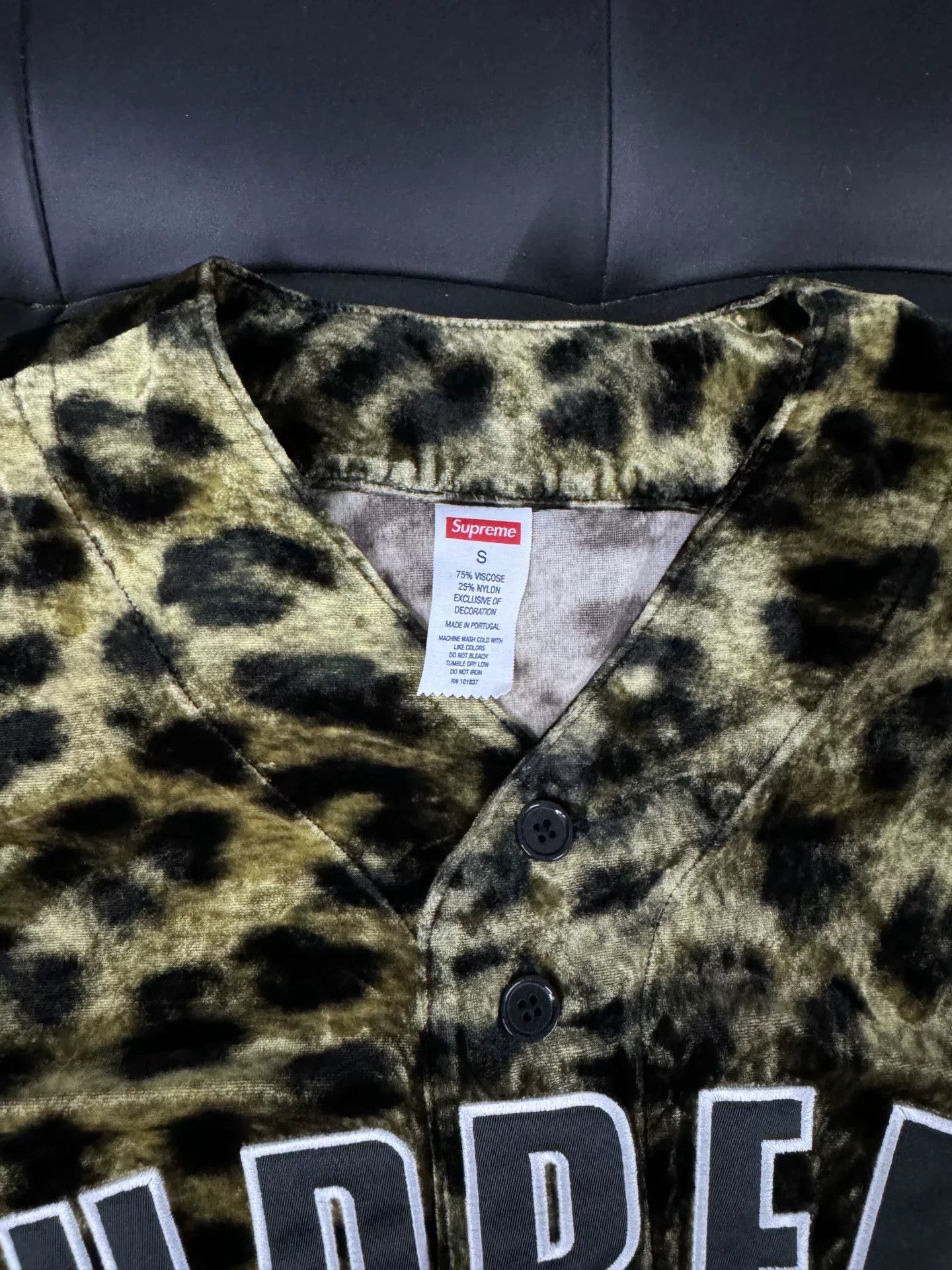 Supreme Supreme Leopard Print Short Sleeve Shirt Size US S / EU 44-46 / 1 - 4 Thumbnail