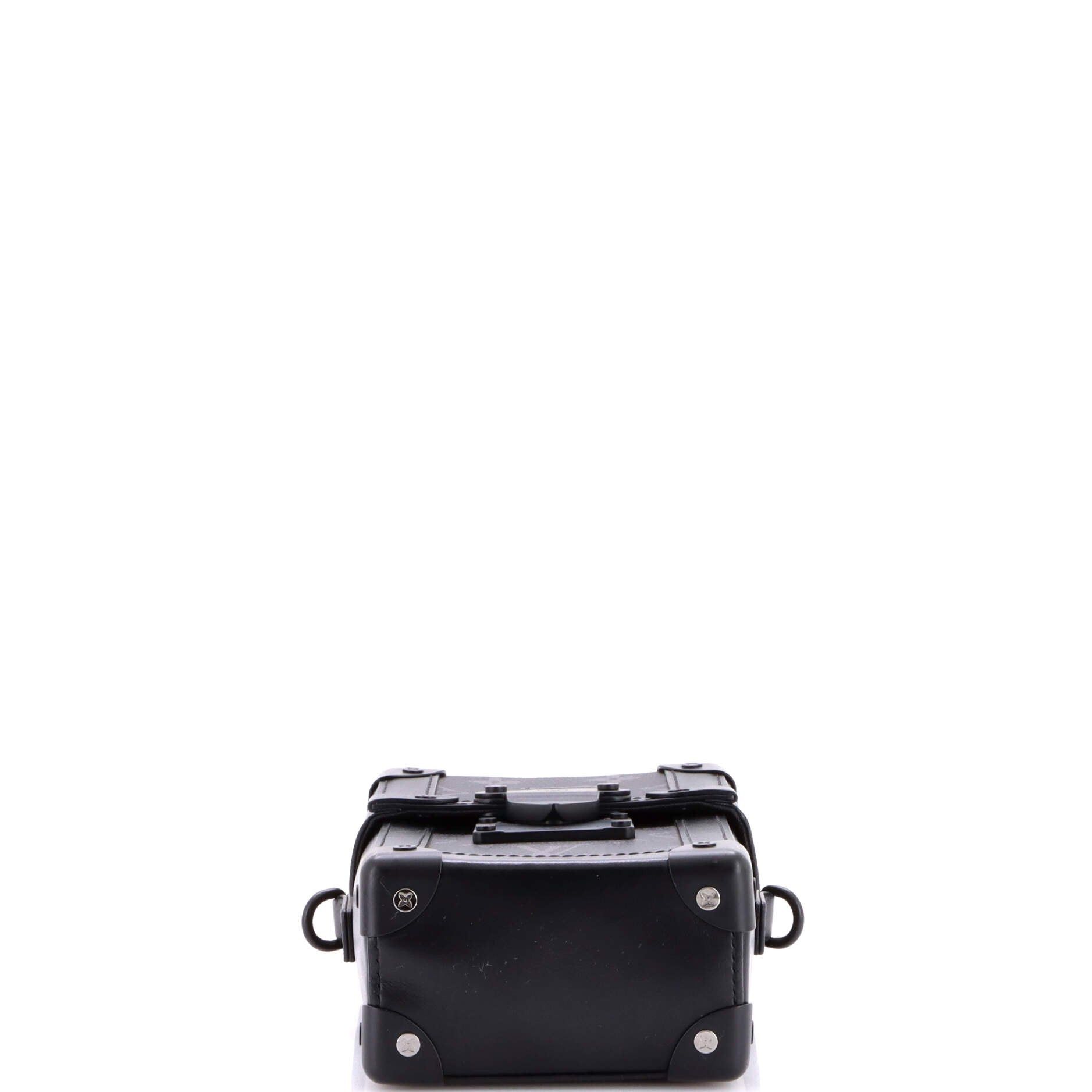 Louis Vuitton Vertical Trunk Wearable Wallet Size ONE SIZE - 4 Thumbnail