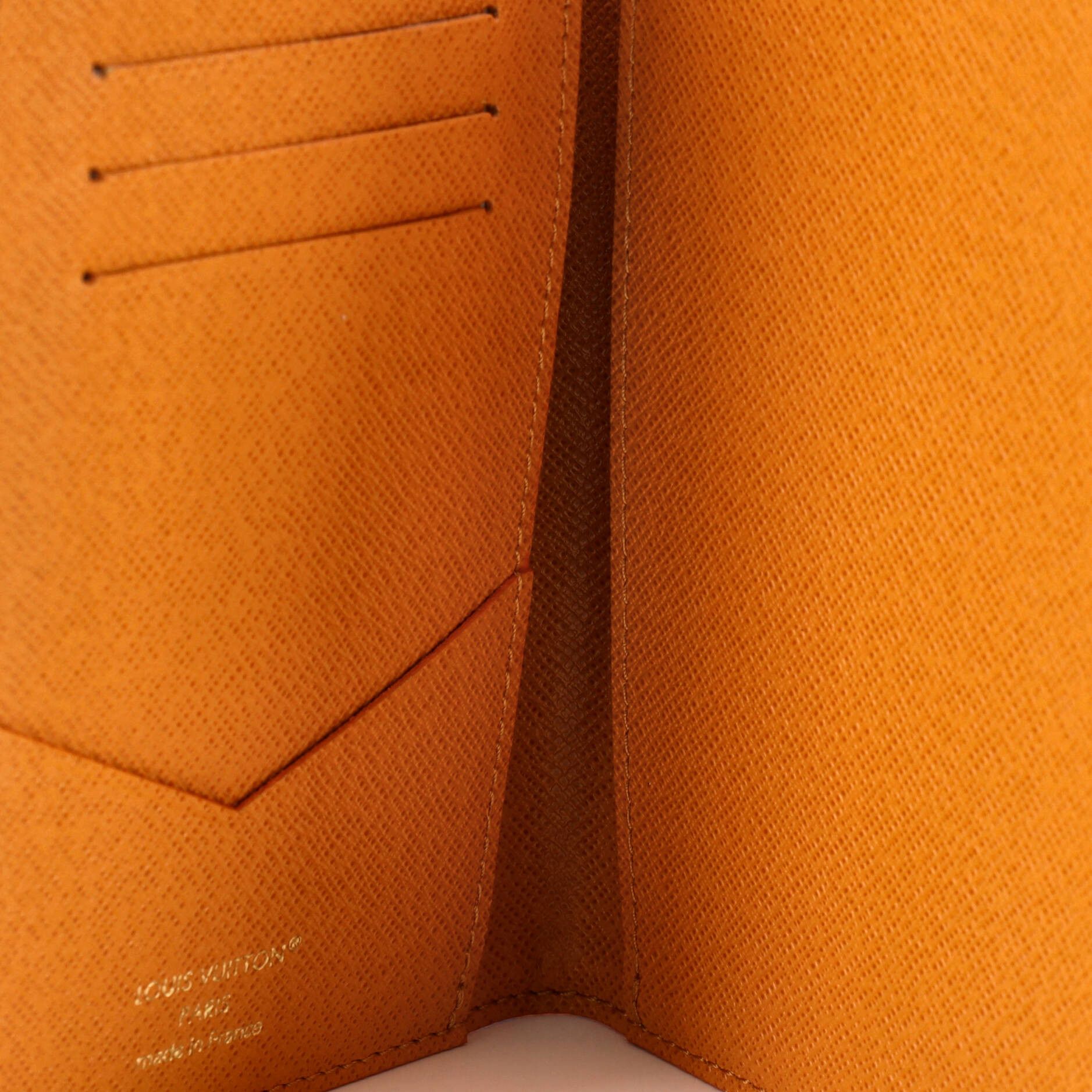 Louis Vuitton Passport Cover Size ONE SIZE - 5 Thumbnail