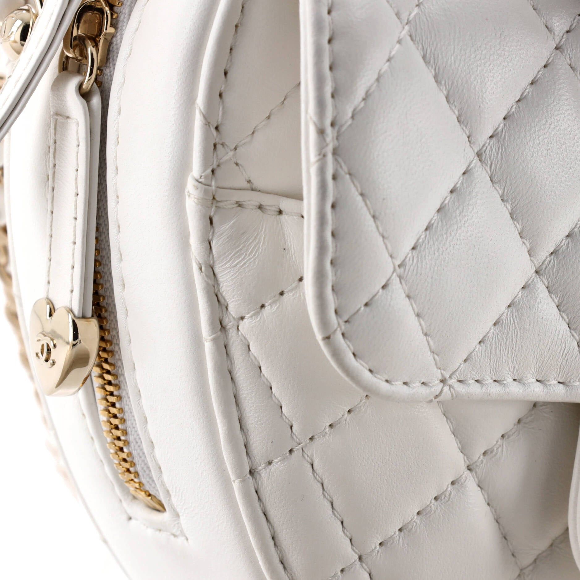 Chanel CC in Love Heart Bag Size ONE SIZE - 6 Thumbnail