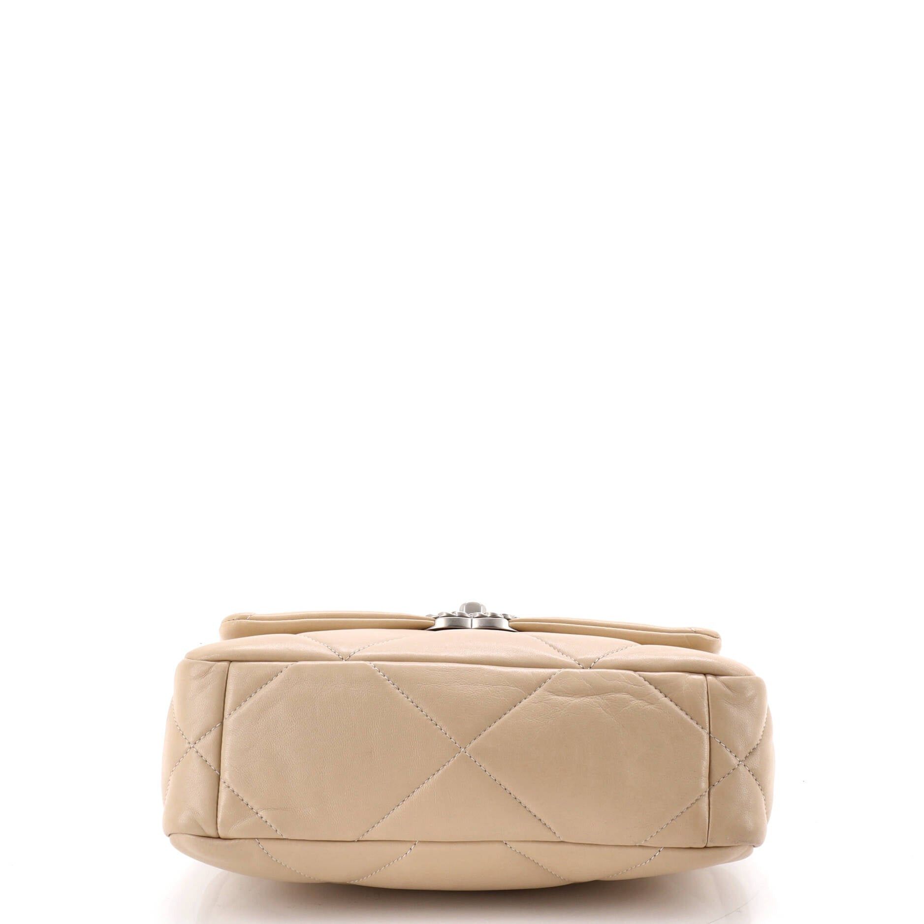 Chanel 19 Flap Bag Size ONE SIZE - 4 Thumbnail