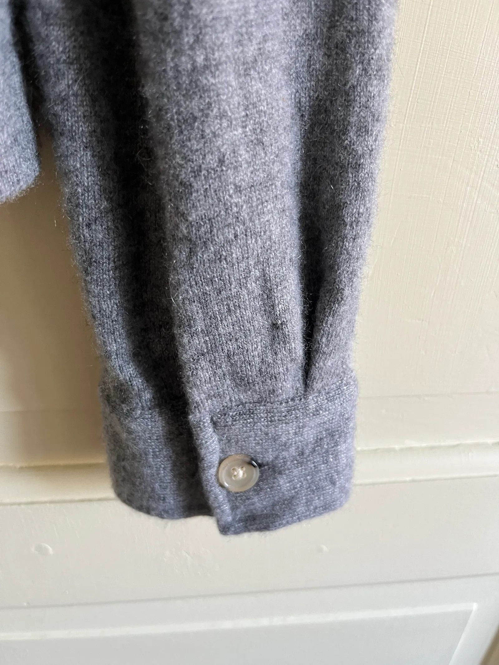 Toteme Toteme Toteme Raglan Sleeve Cashmere Shirt Cardigan Size L / US 10 / IT 46 - 5 Thumbnail