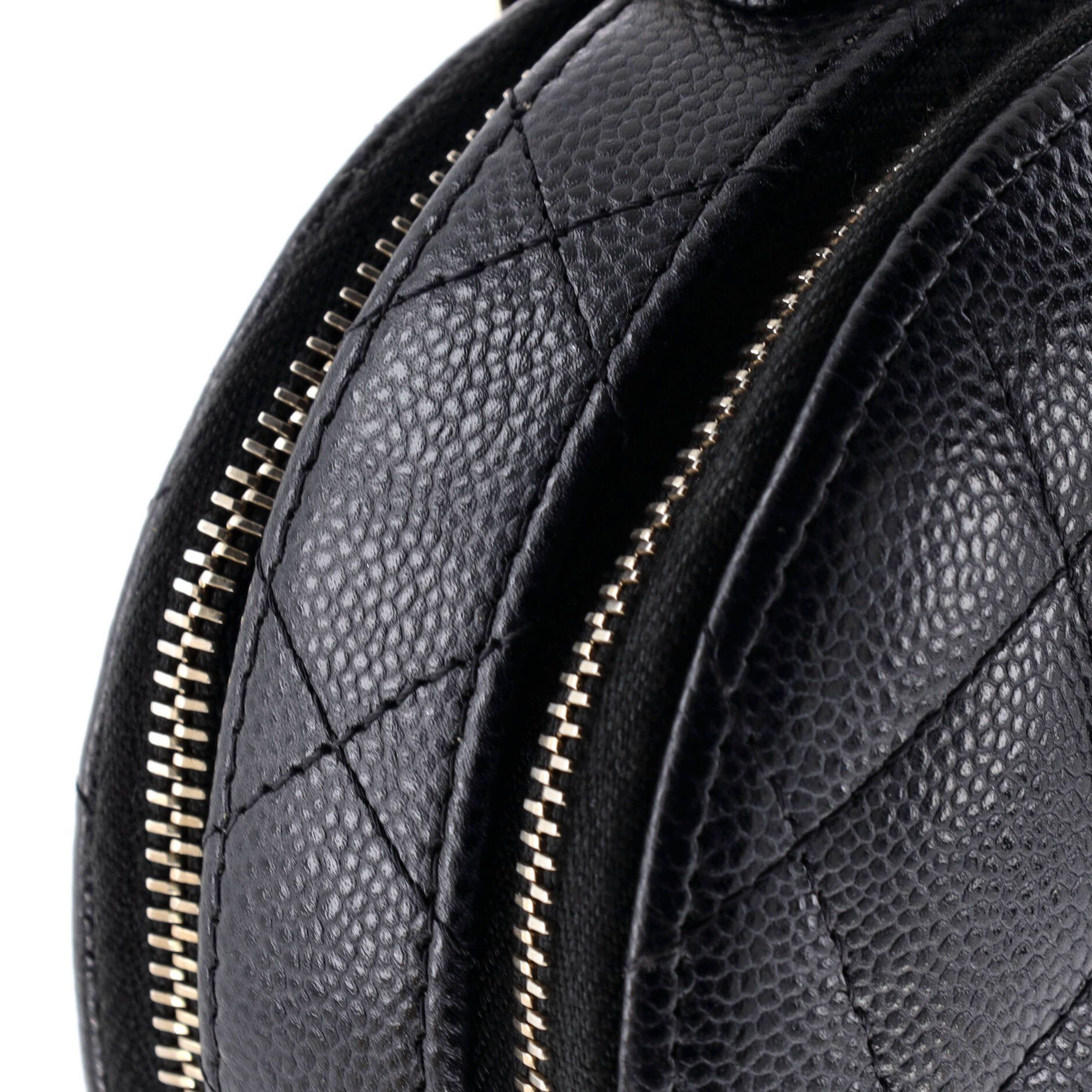 Chanel Handle with Care Round Vanity Case with Chain Size ONE SIZE - 6 Thumbnail