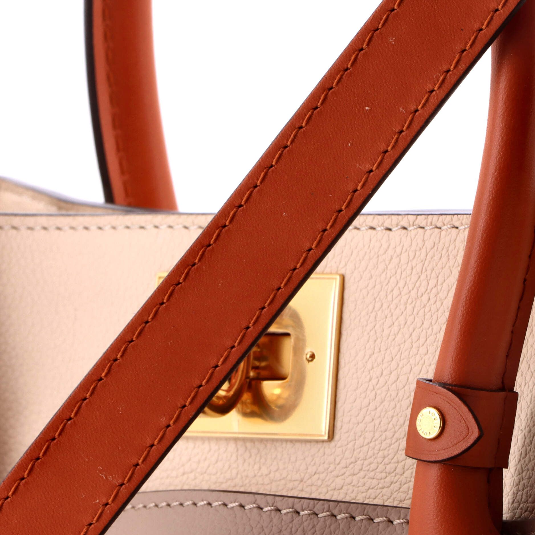 Louis Vuitton On My Side Tote Size ONE SIZE - 6 Thumbnail