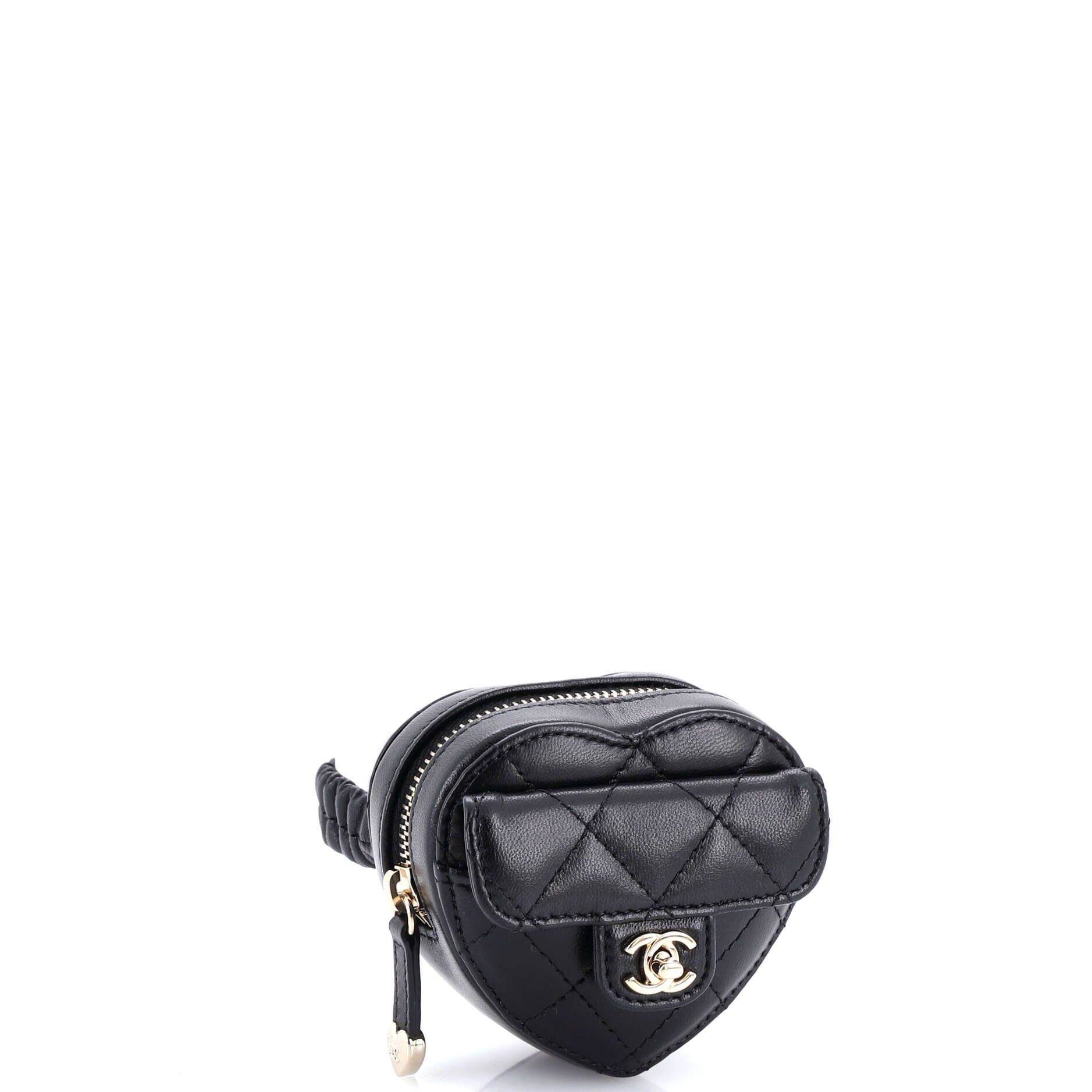 Chanel CC in Love Heart Arm Zip Coin Purse Size ONE SIZE - 3 Thumbnail