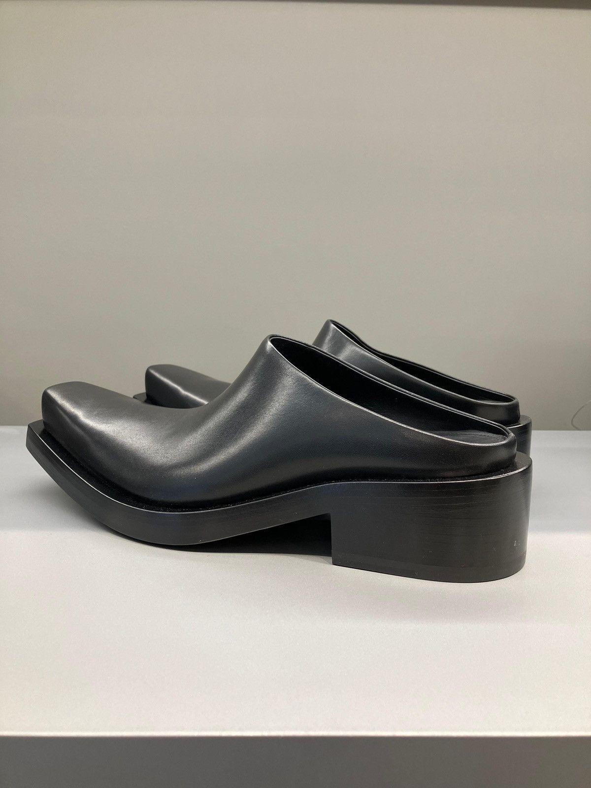Balenciaga Balenciaga Santiago Mule Sandals Size US 8 / EU 41 - 2 Thumbnail