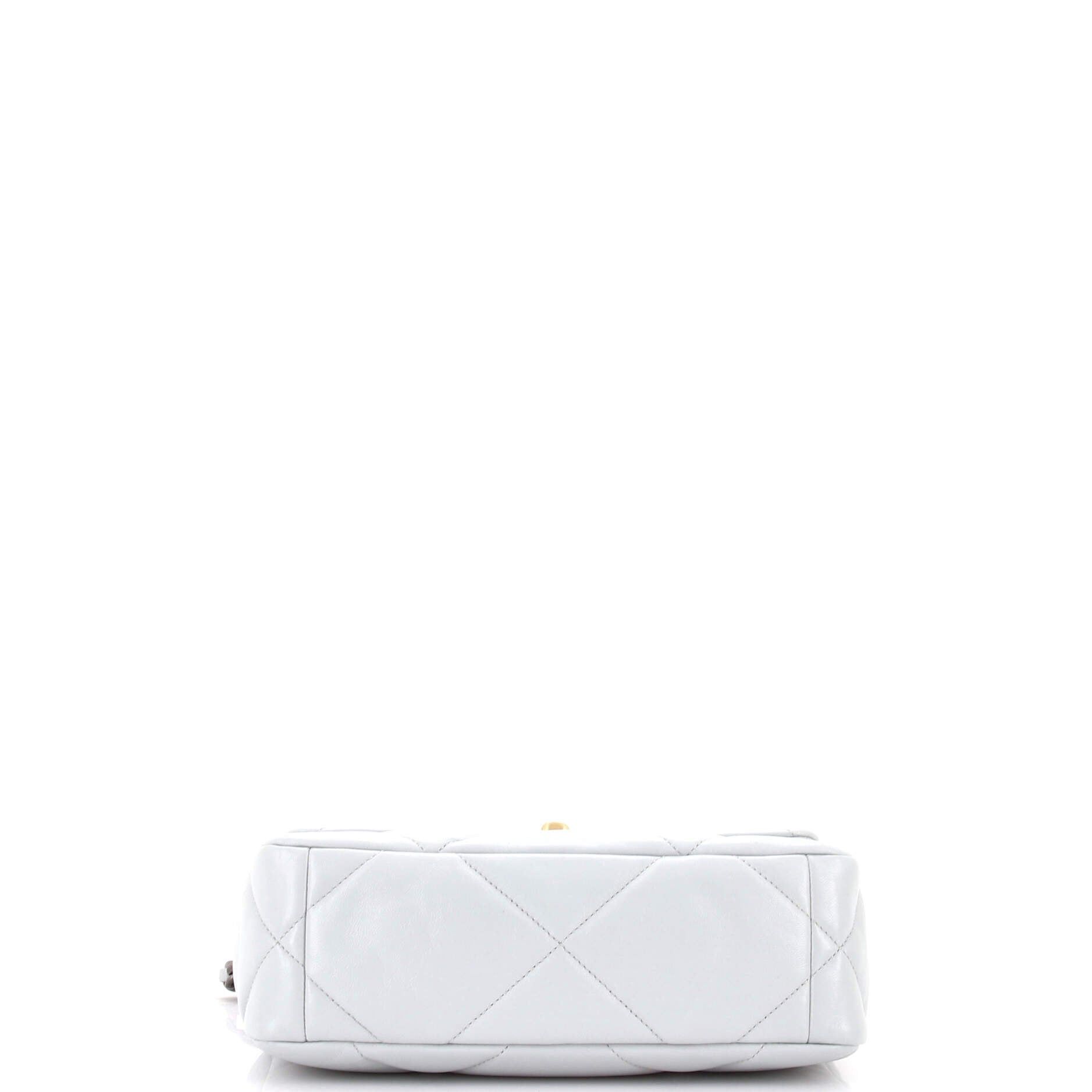 Chanel 19 Flap Bag Size ONE SIZE - 4 Thumbnail