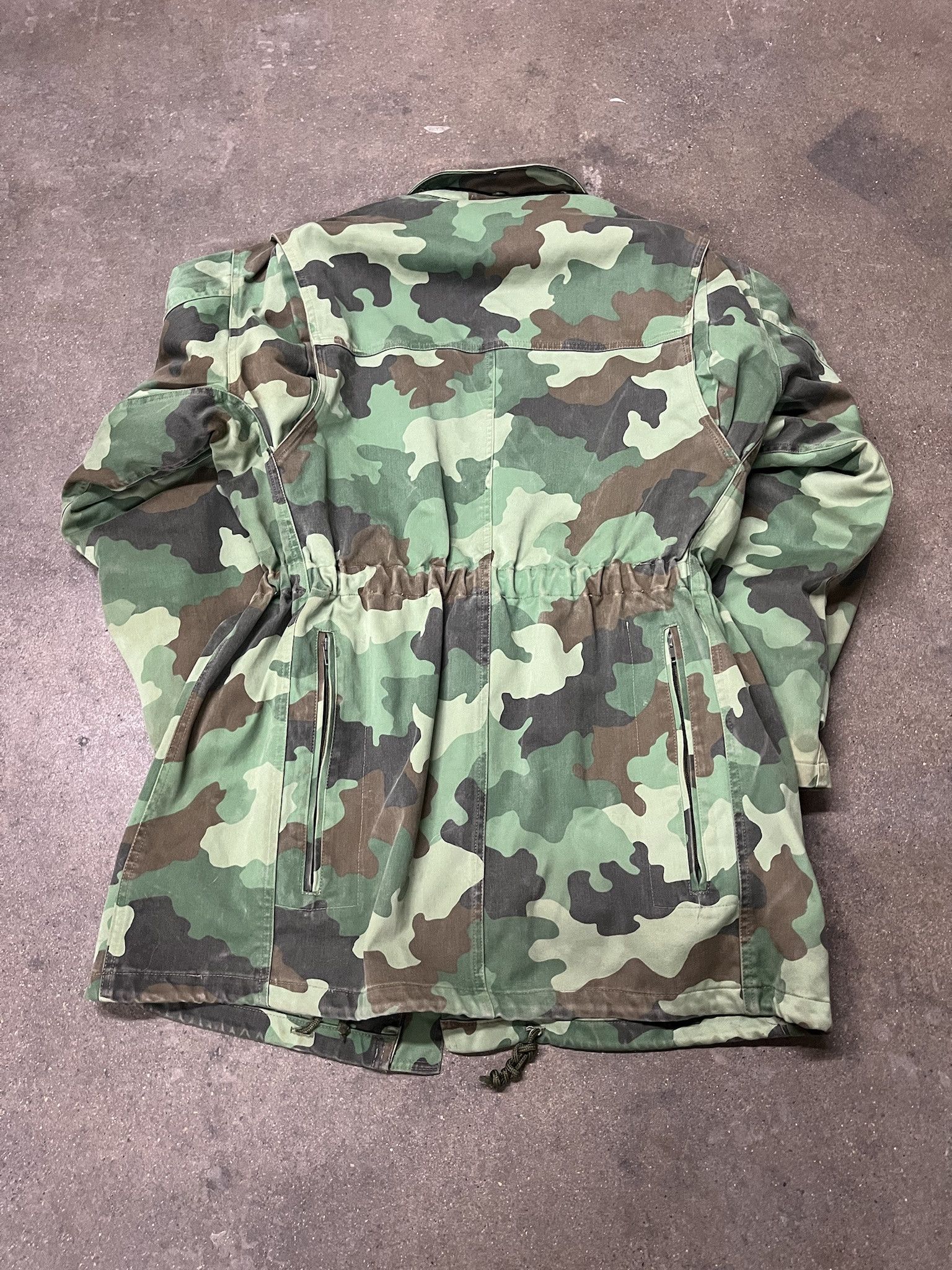 Carhartt × Vintage Vintage 2000s German Military Woodland Camo Fleece Lined Cargo Field Jacket Size L Size US L / EU 52-54 / 3 - 3 Thumbnail