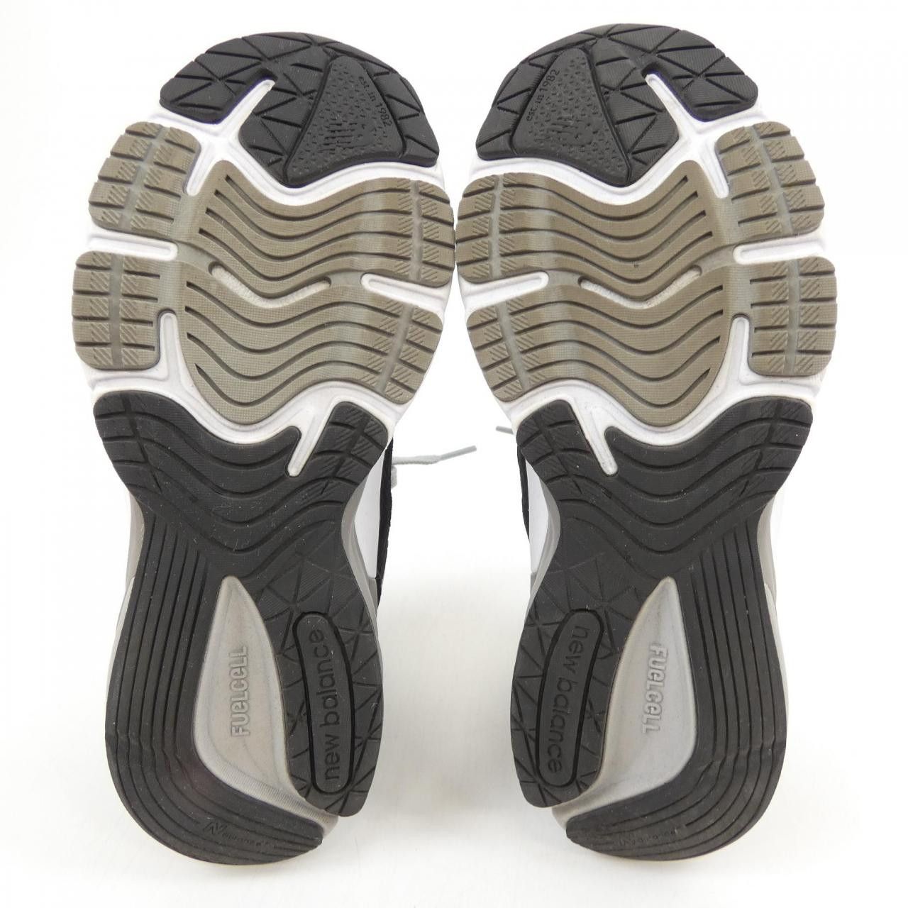 Other Other New Balance W990BK6 Sneakers Textile Shoes W990BK6 DUTY FREE for USA Size ONE SIZE - 4 Thumbnail