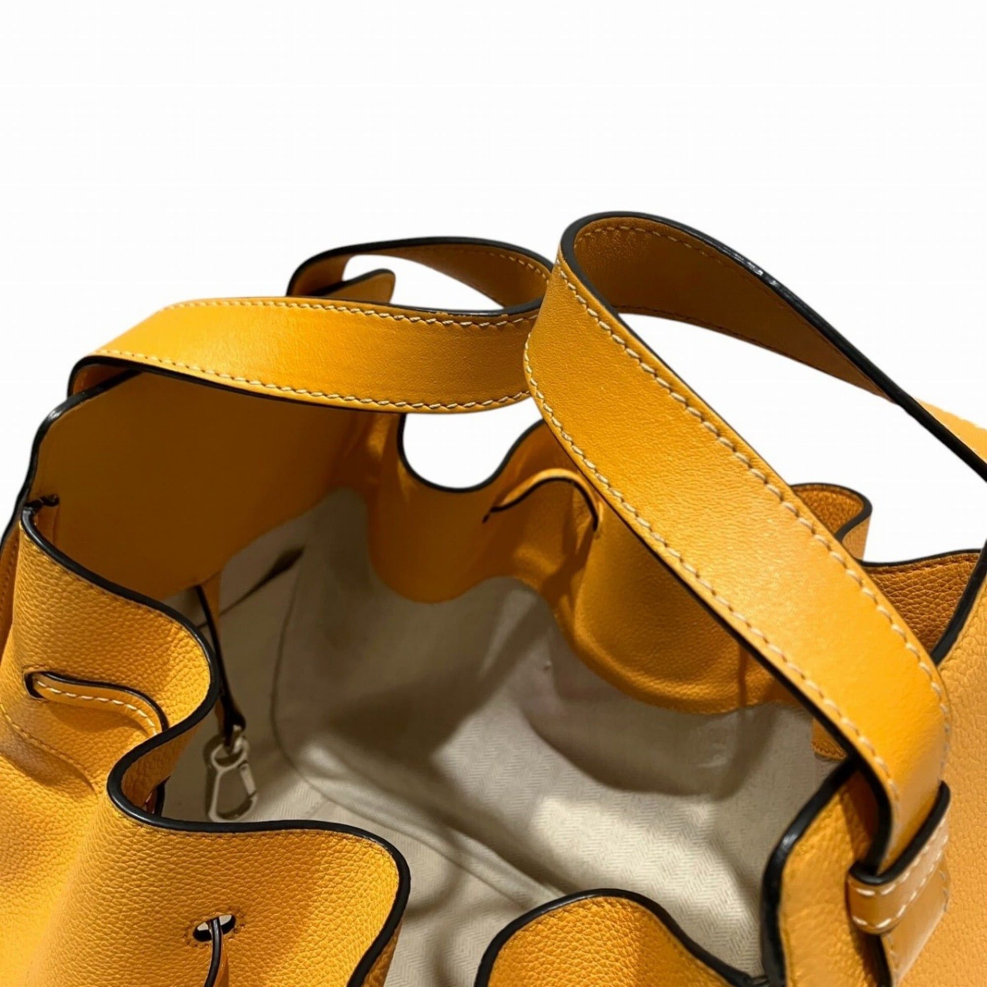 Loewe LOEWE Drawstring Hammock Handbag in Calfskin Leather Size ONE SIZE - 7 Thumbnail