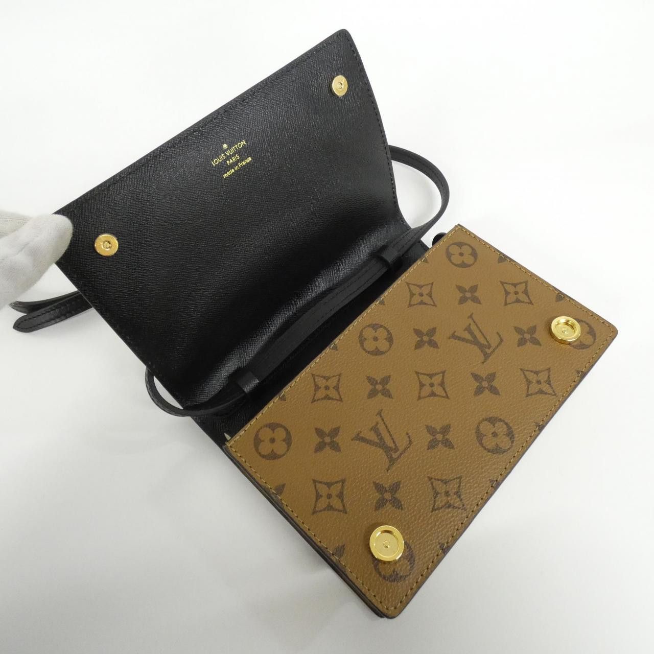 Louis Vuitton Louis Vuitton Louis Vuitton Monogram Reverse LV Book Wallet on Chain Textile Other M81830 DUTY FREE for USA Size ONE SIZE - 5 Thumbnail